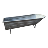 Zinc bathtub