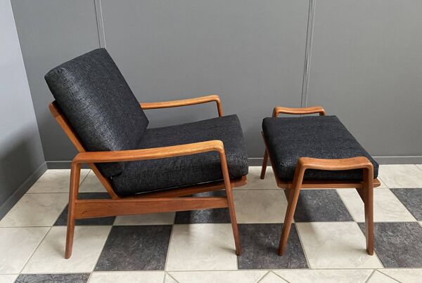 Fauteuil avec repose-pieds en teck danois Arne Wahl Iversen pour Komfort Denmark, des années 1960.