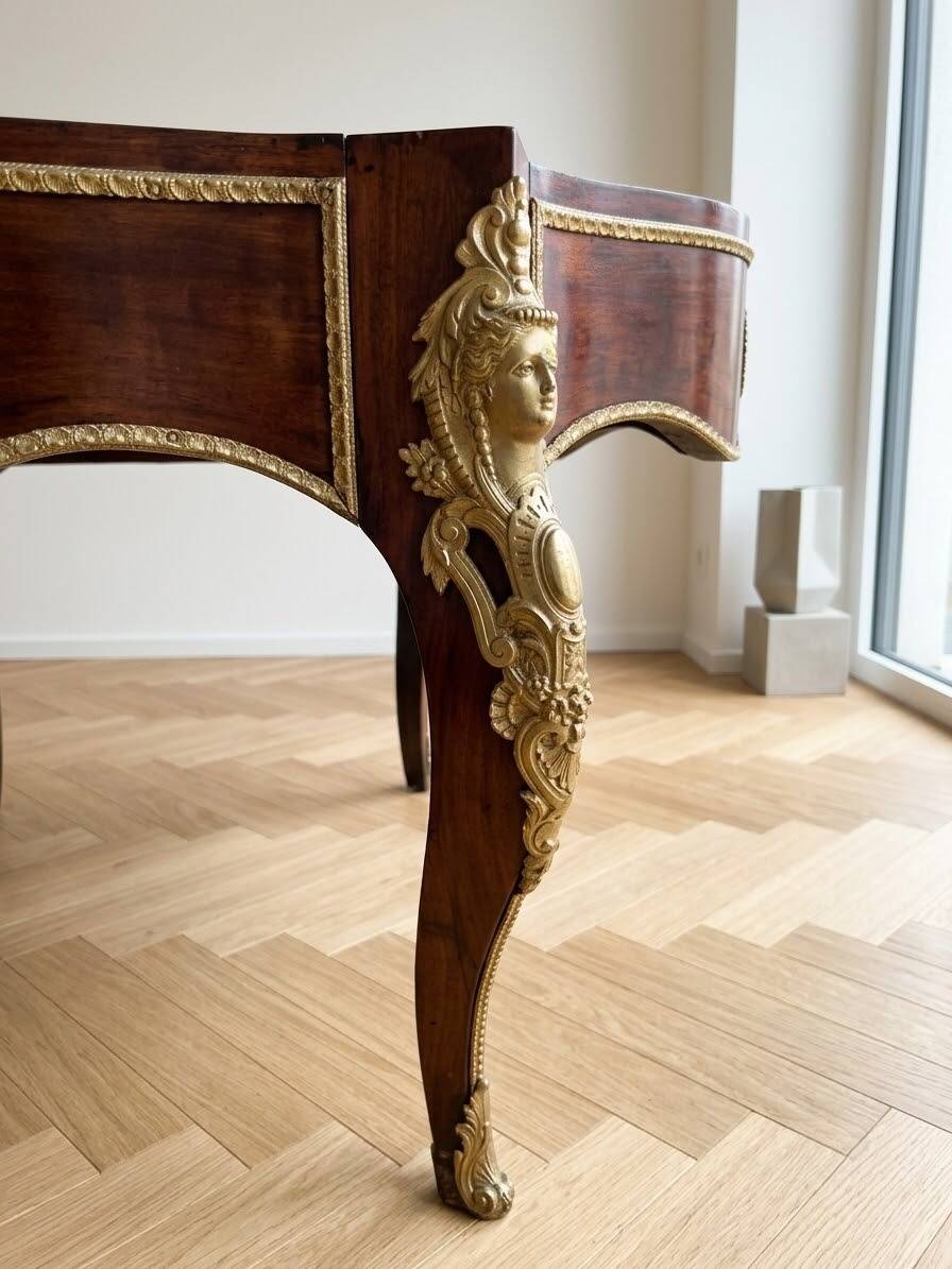 Napoleon Table