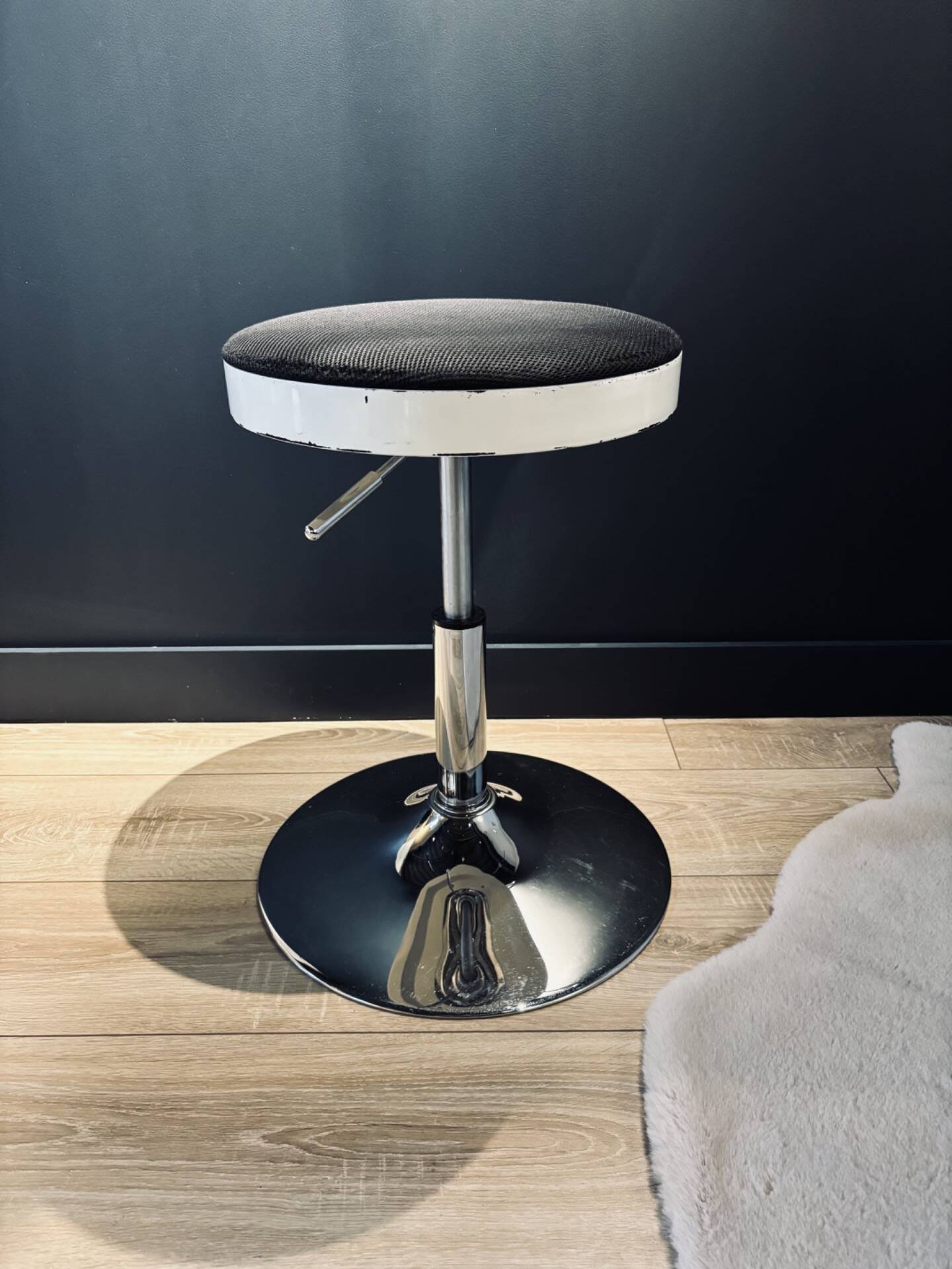 Vintage tulip foot stool