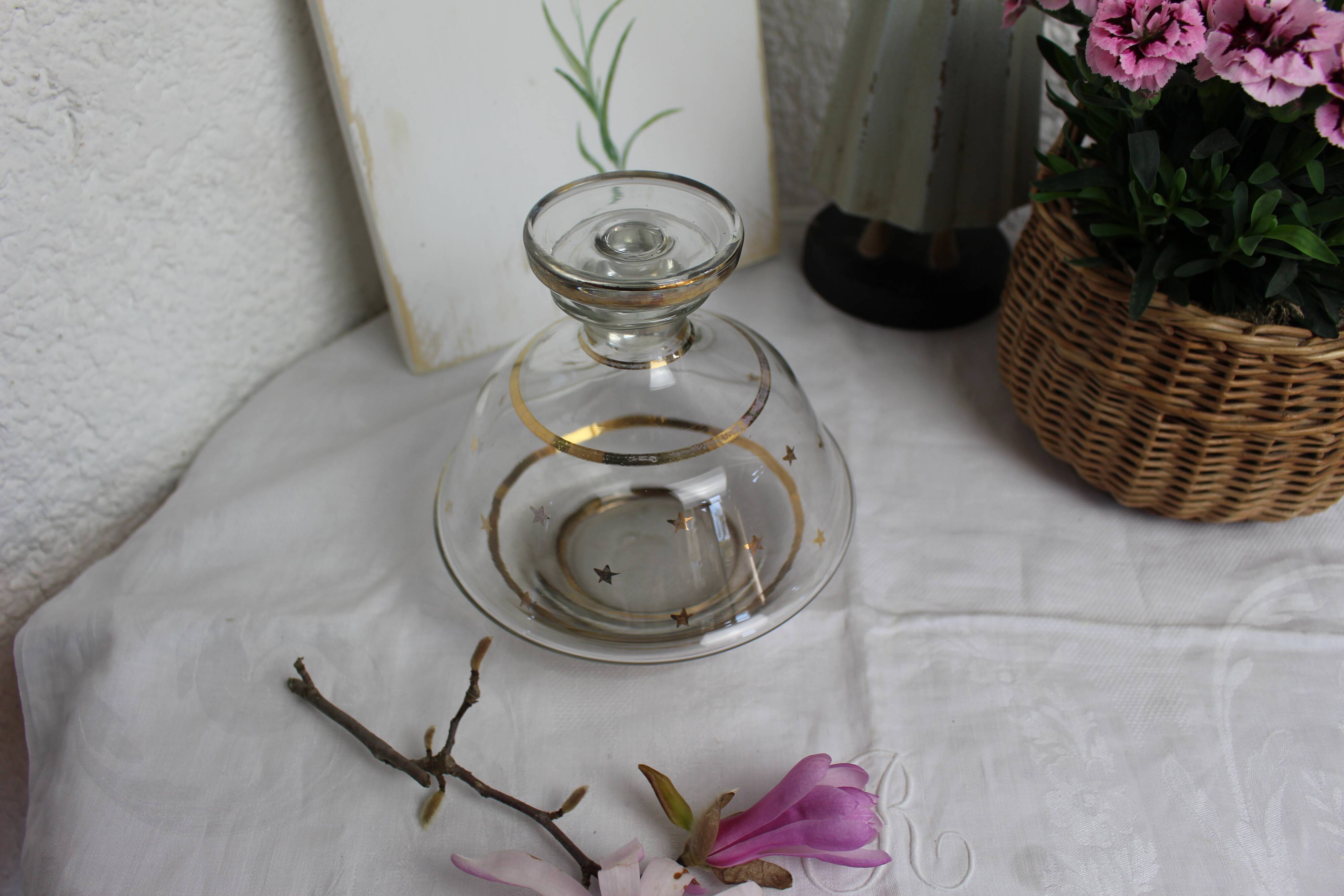 Carafe en verre avec  étoiles dorées