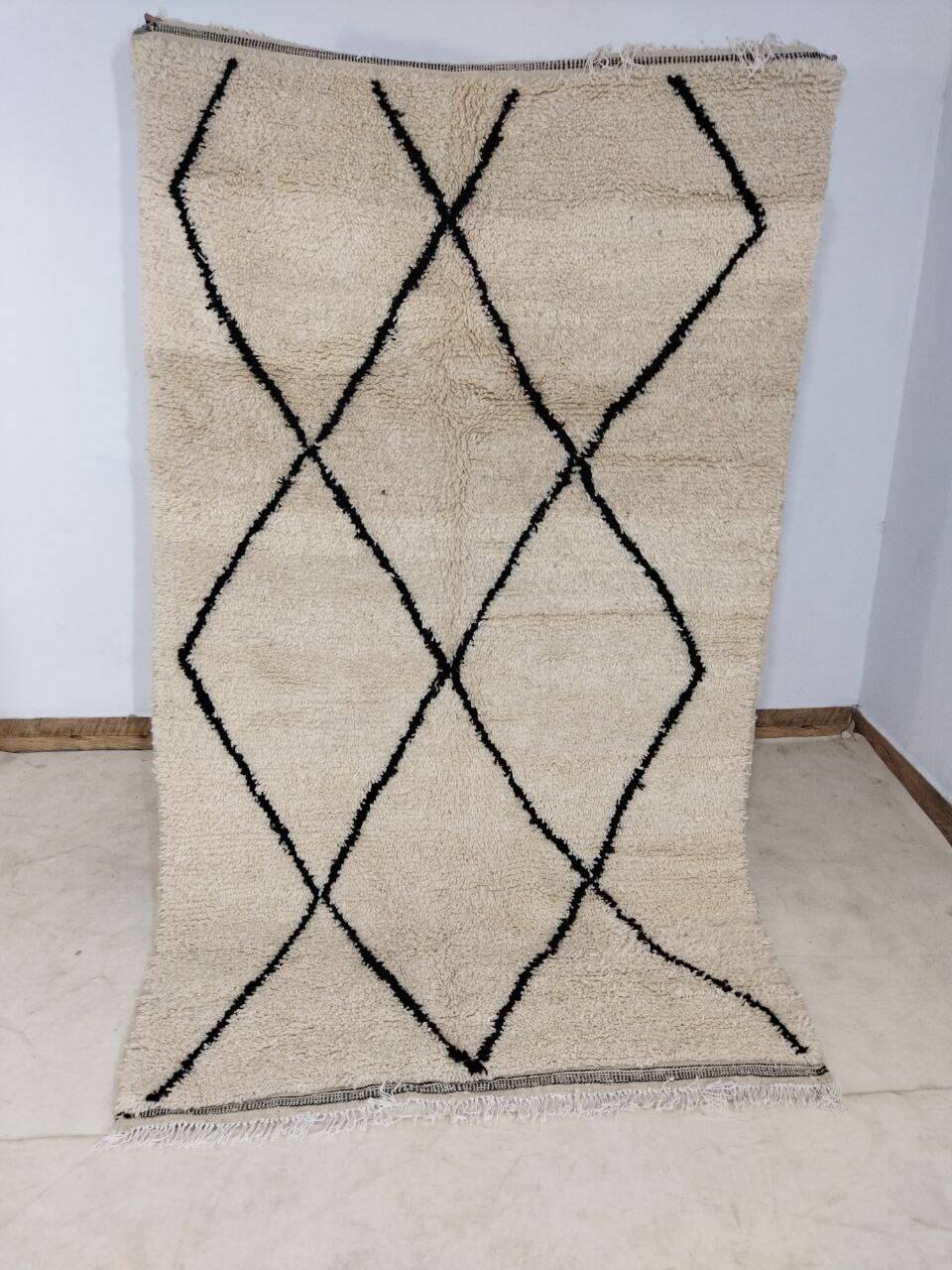 Tapis berbère marocain artisanal fait main251 x 143 cm