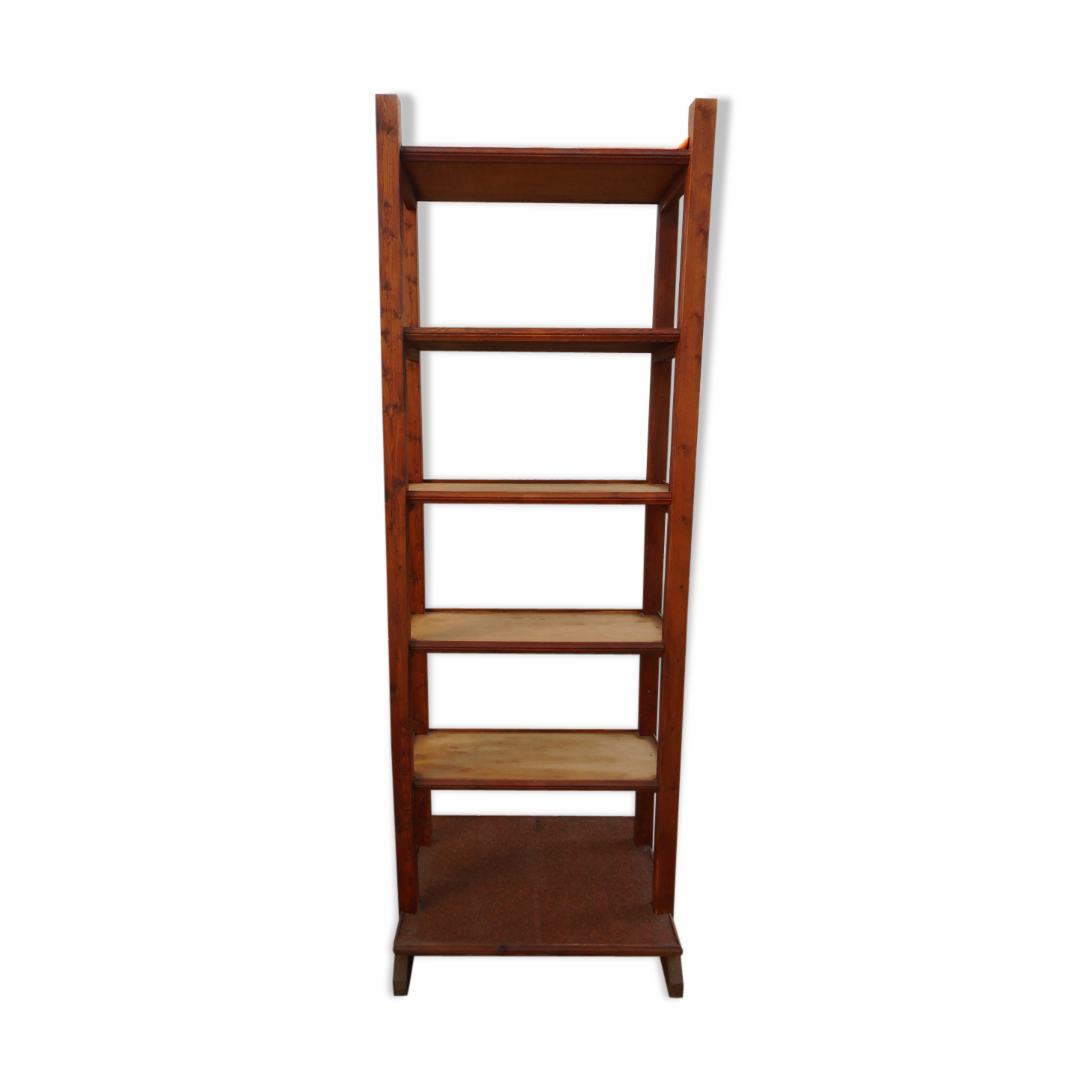 Store shelf