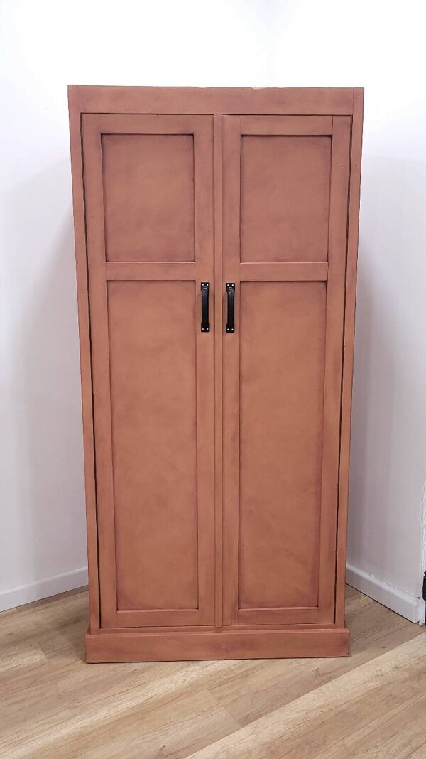Armoire vintage