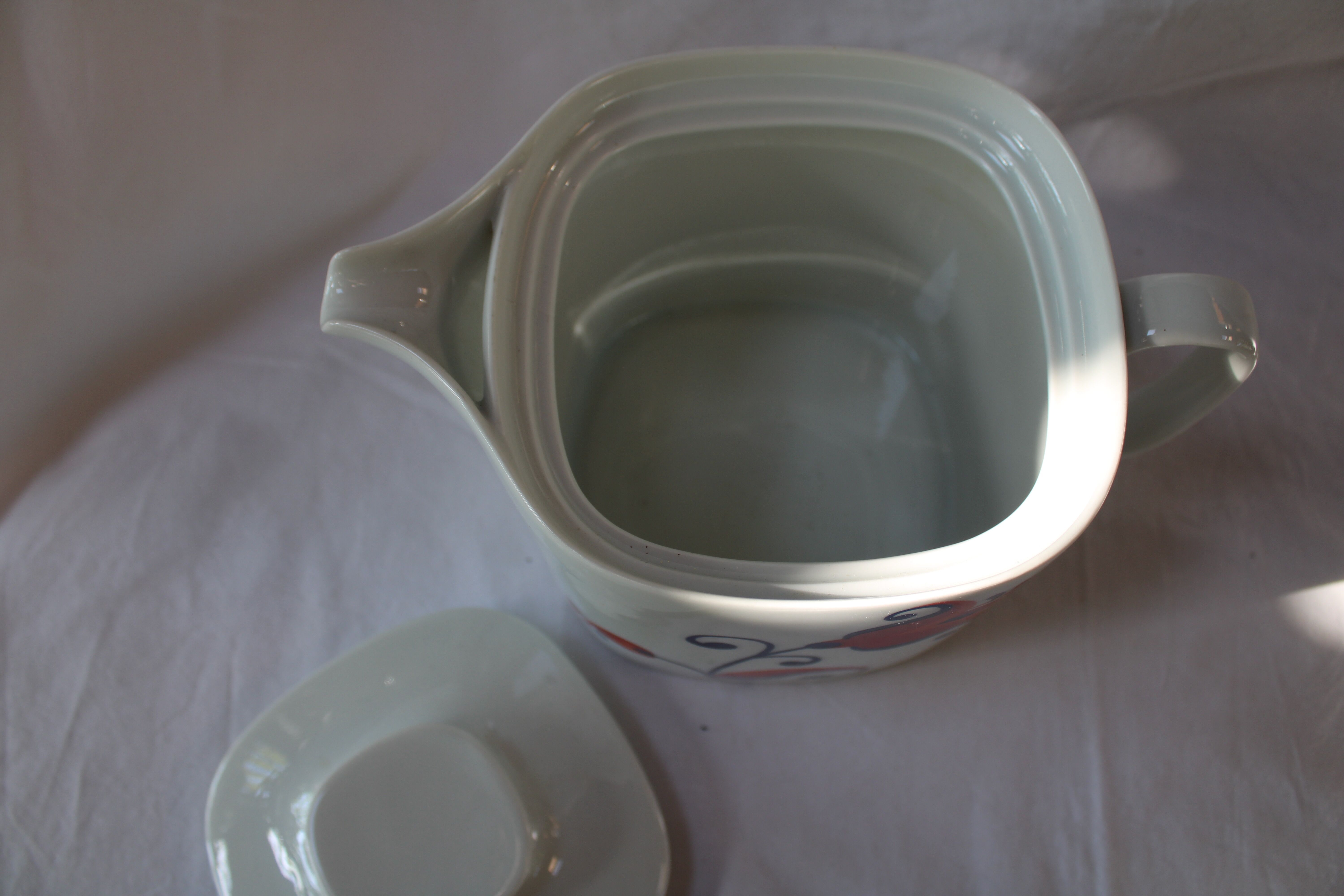 Swiss teapot and sugar bowl set Langenthal Transition