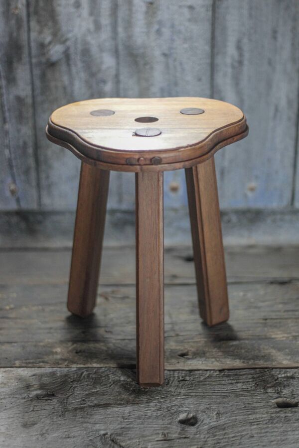 Tabouret vintage, tabouret bois, tabouret tripode , tabouret trilobé, porte