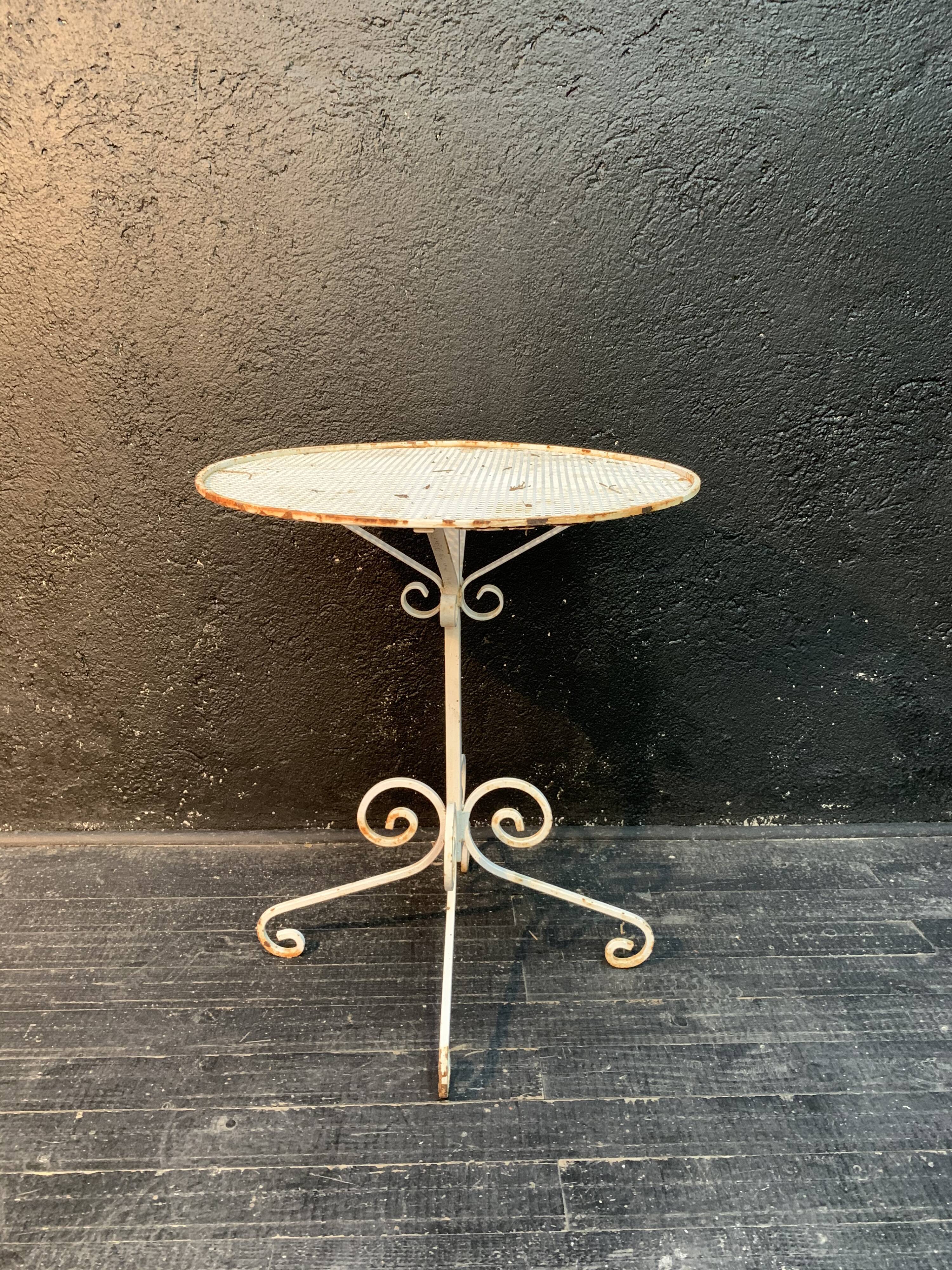 Outdoor extra table