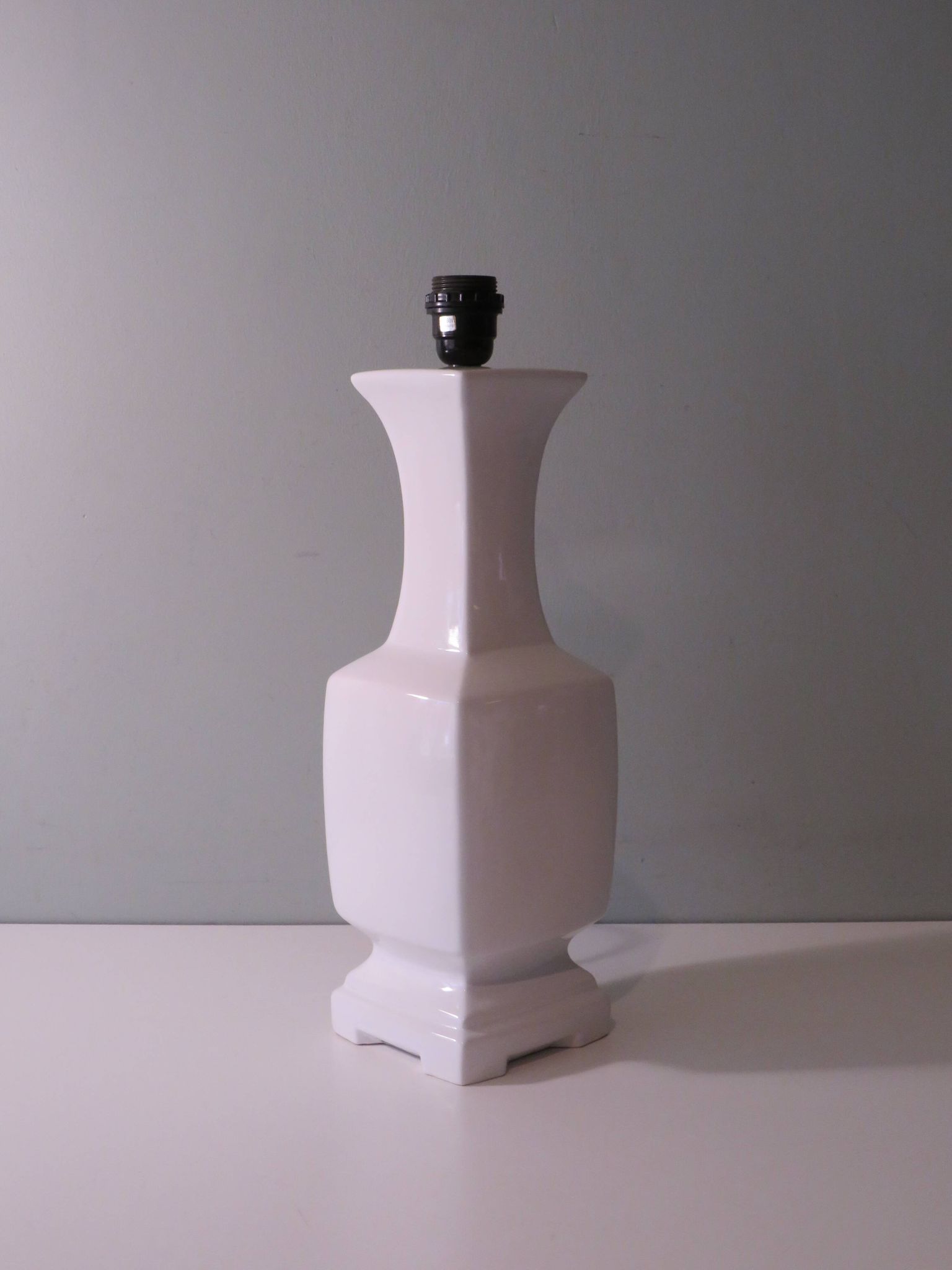 White mid-century ceramic table lamp