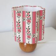 Lampe à poser vintage, pied boule années 70 et abat-jour imprimé