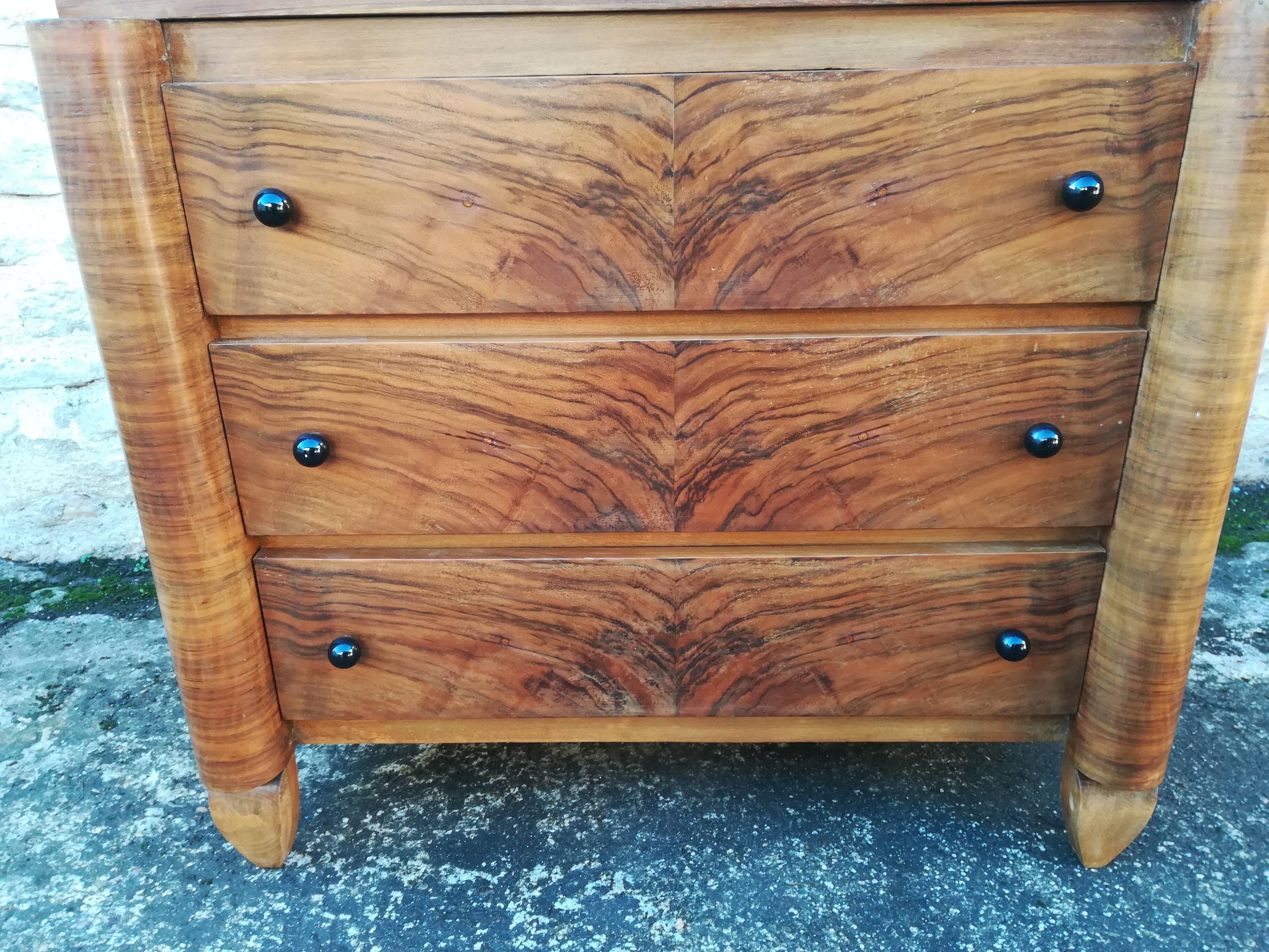 Vintage chest of drawers