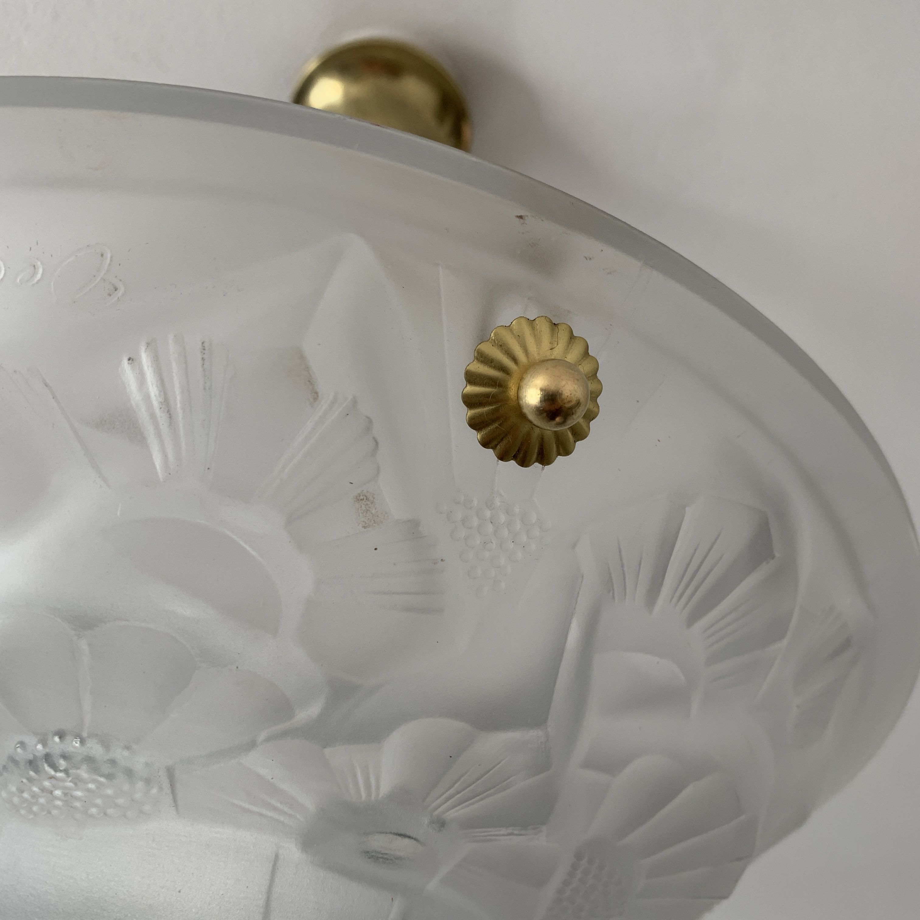 Art Deco vasque in transparent pressed glass DEGUE Paris France 1930