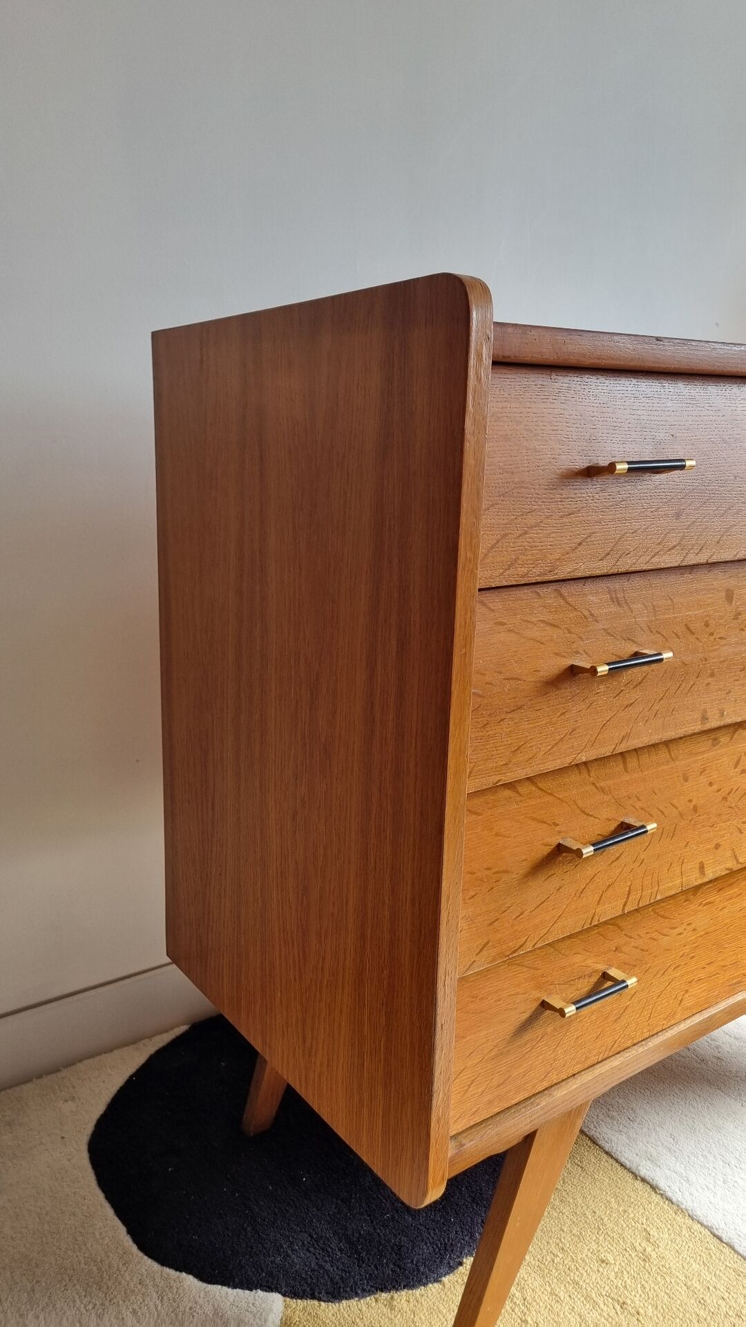 Vintage commode with tapered legs