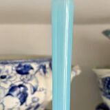 Vase, soliflore en opaline blanche et bleu ciel