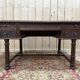Bureau plat en chêne massif de style Renaissance