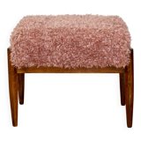 Edmund Homa stool, pink seat, long hair