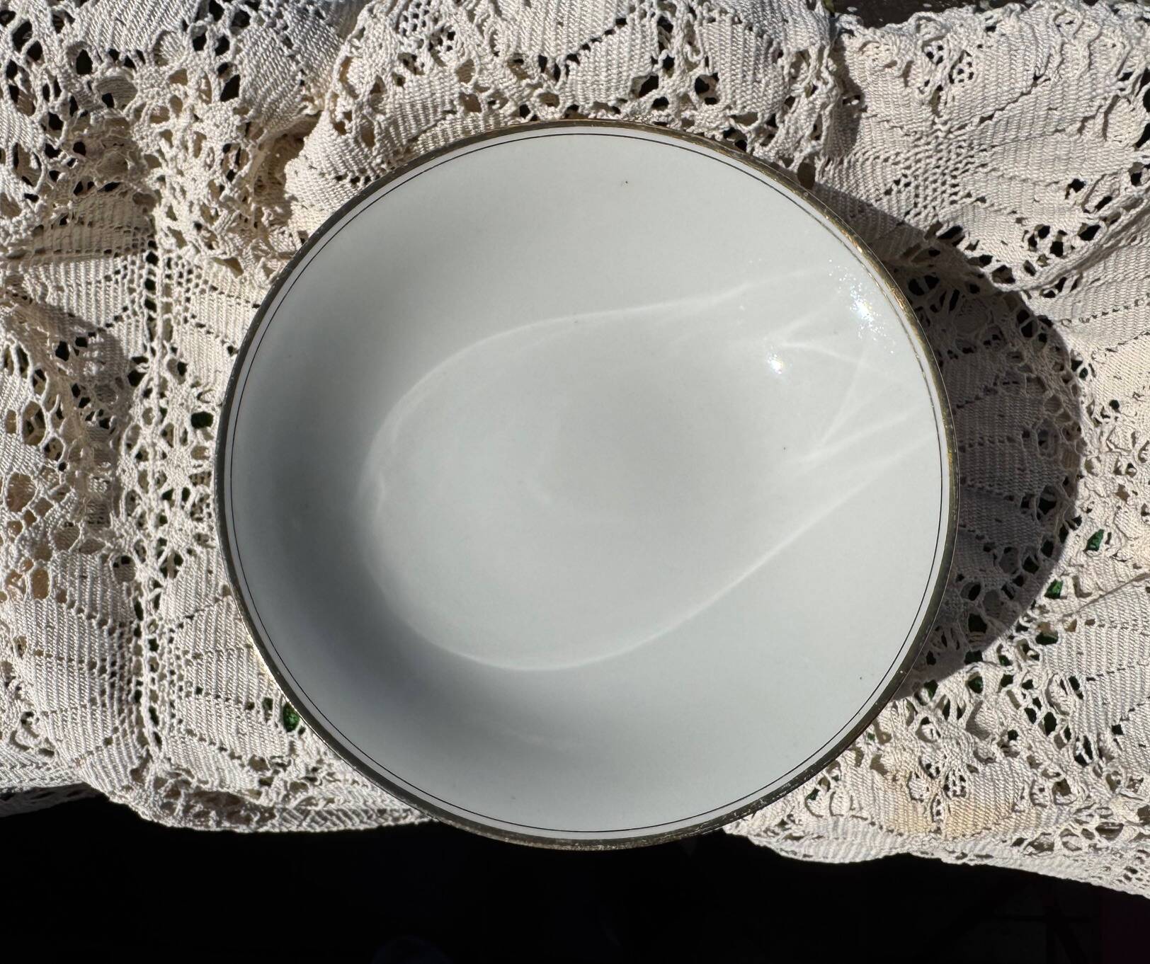 Porcelain fruit bowl, gilded