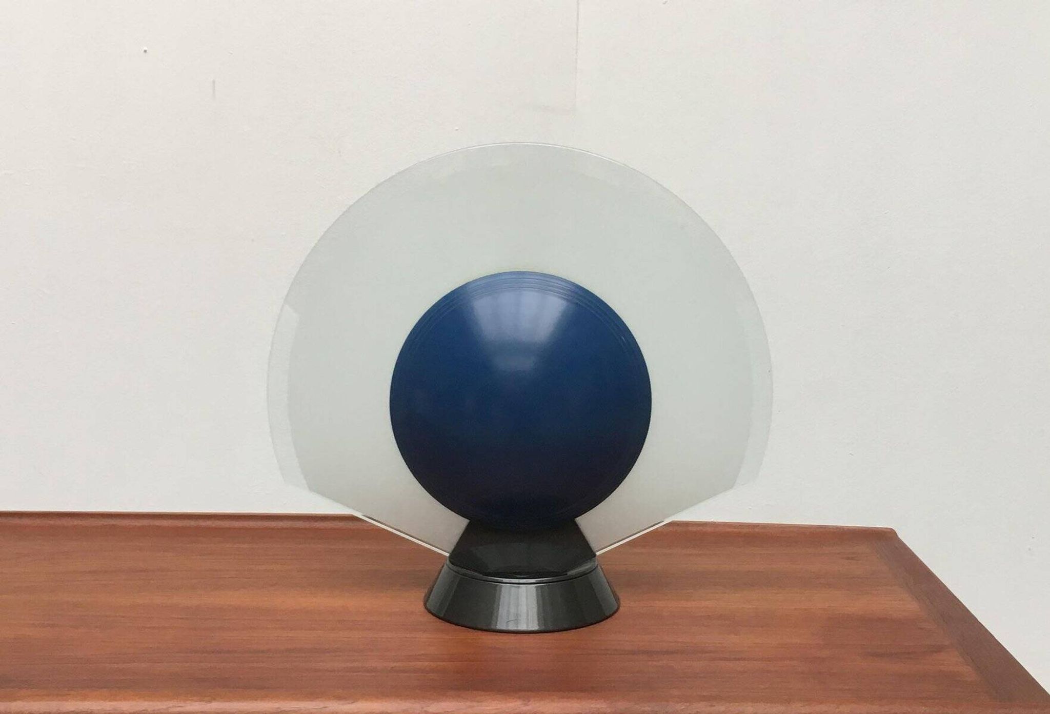 Postmodern table lamp Tikal by P.G. Ramella for Arteluce, 1980s.