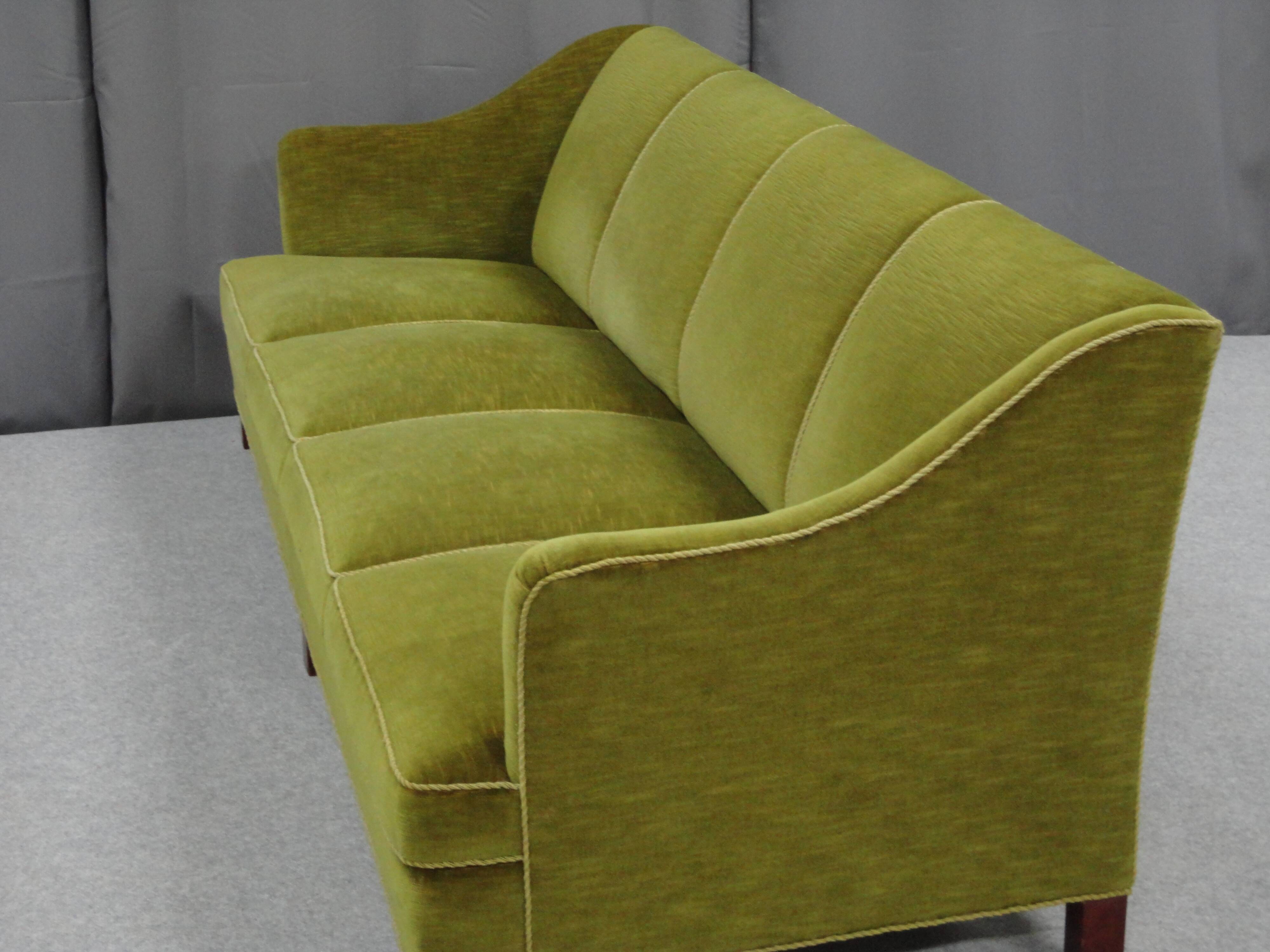 Scandinavian sofa from the 40s