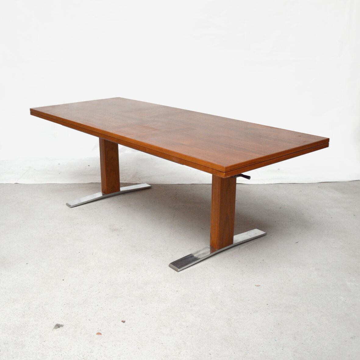 Flexible modernist coffee table, 1960