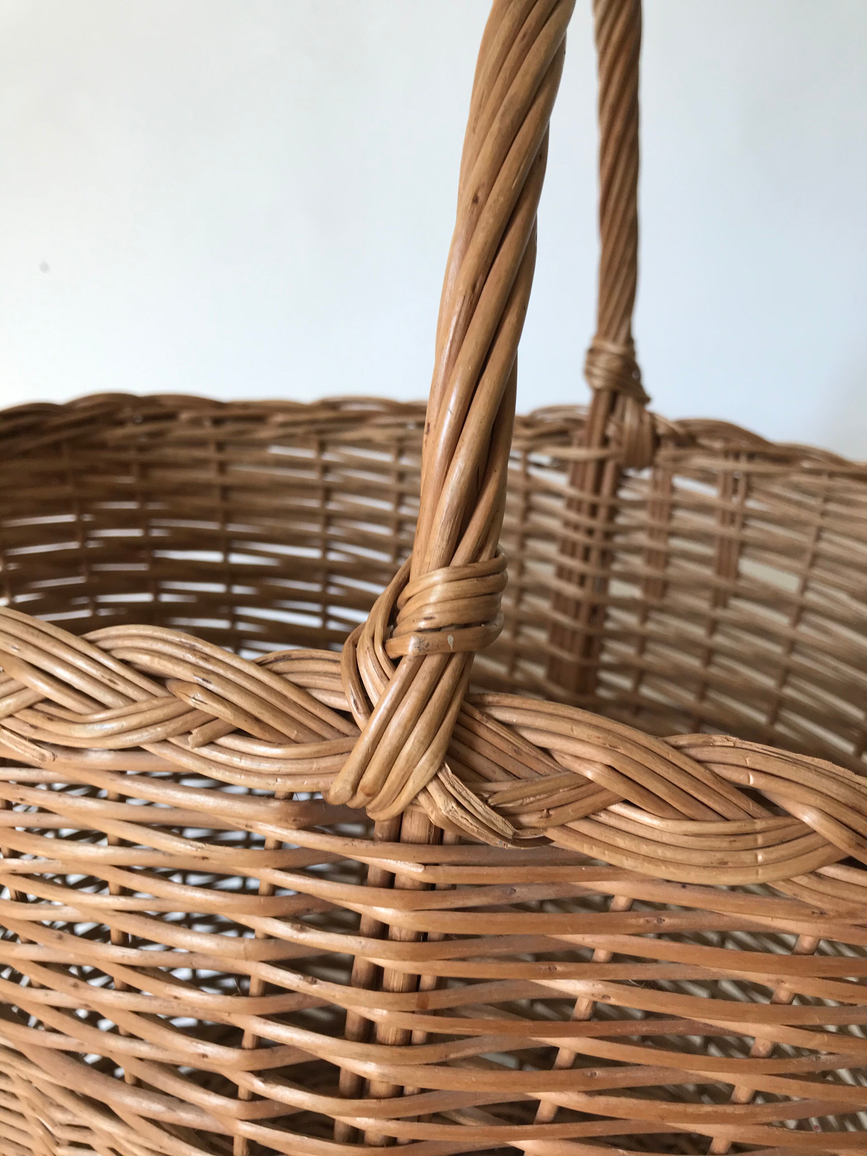 Wicker basket