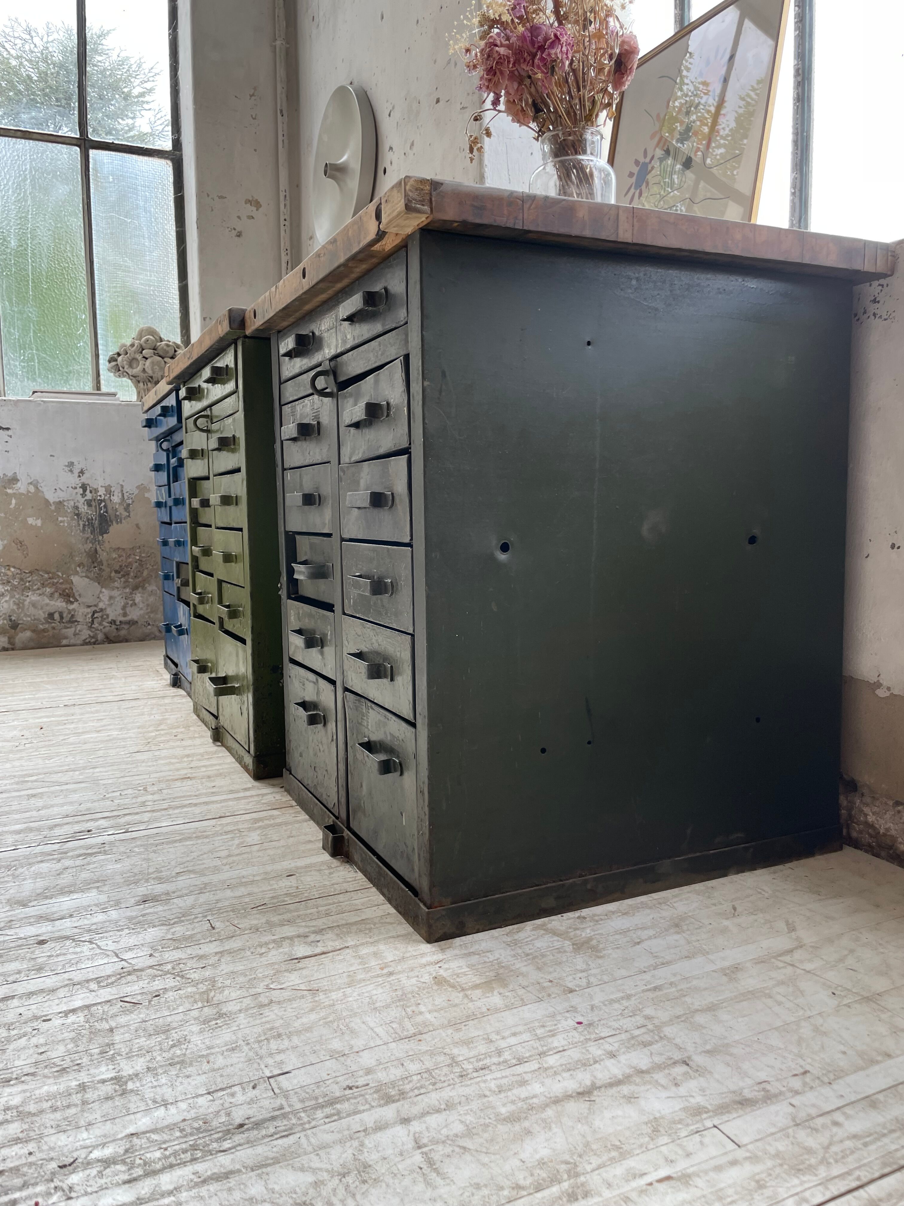 Meuble établi rangement militaire industriel bleu