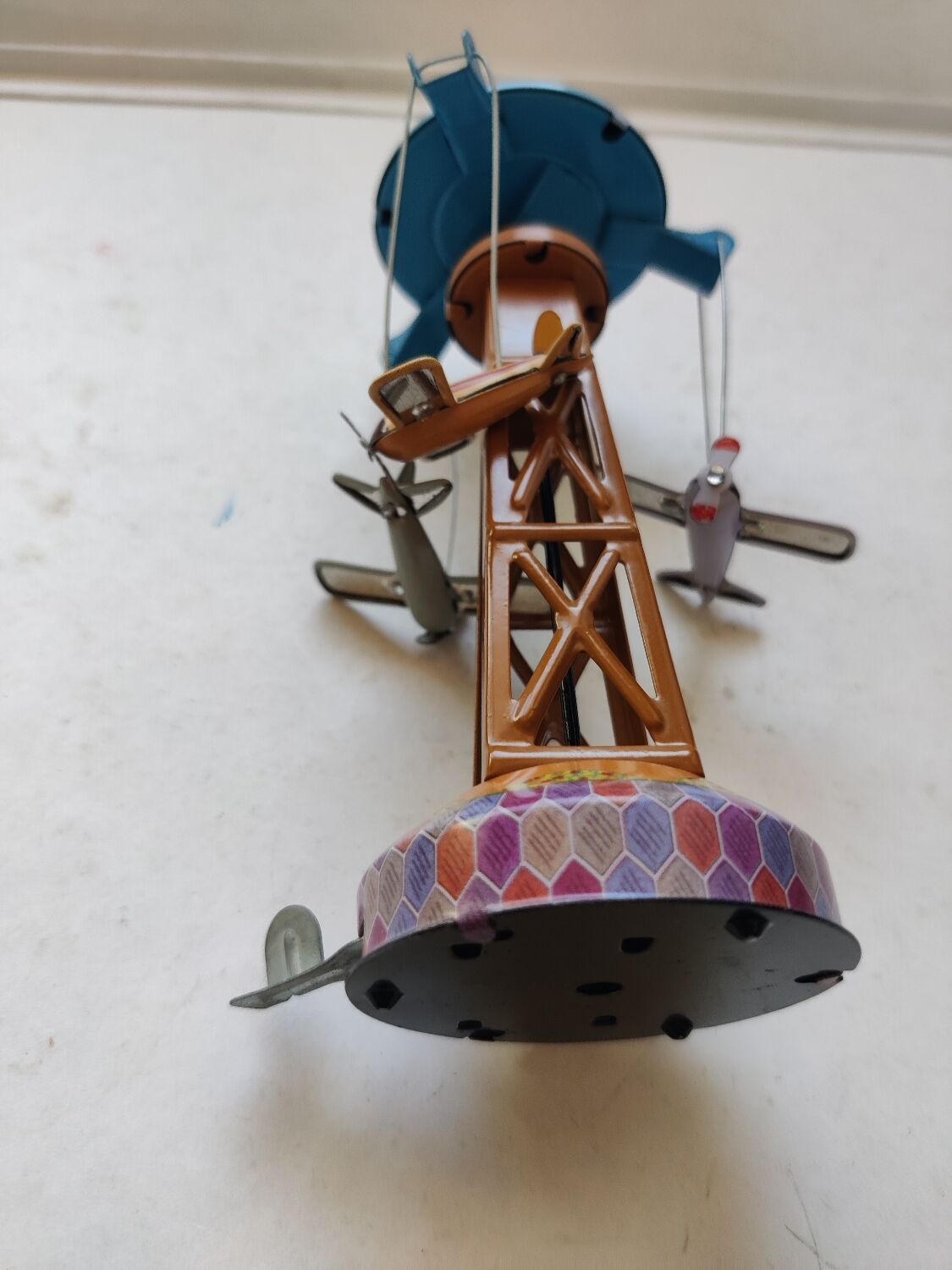 Carousel 3 metal planes