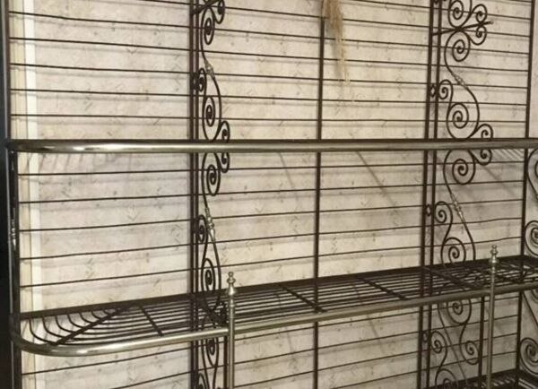 Panetière en fer forgé