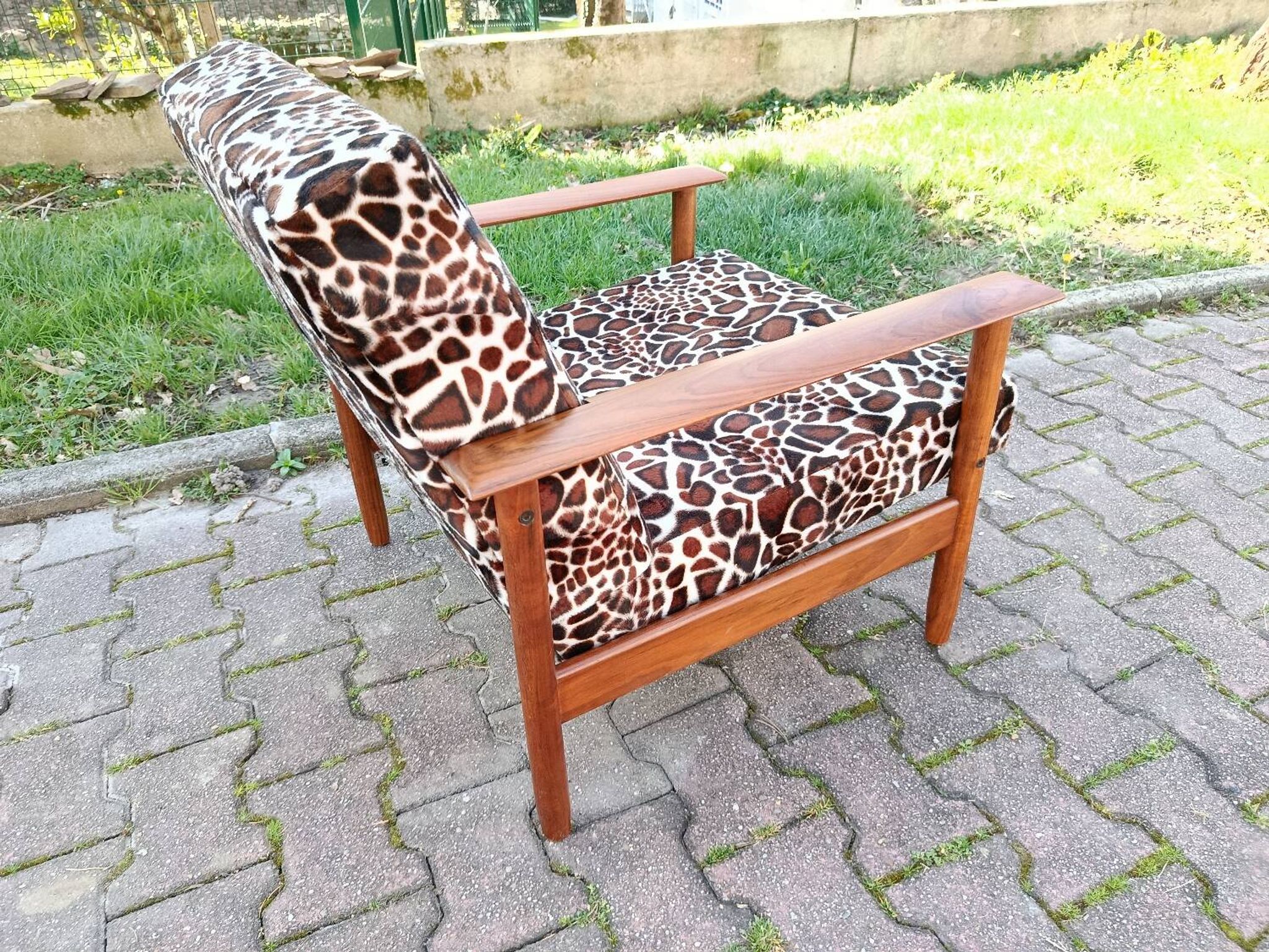 Scandinavian armchair Gérard Guermonprez