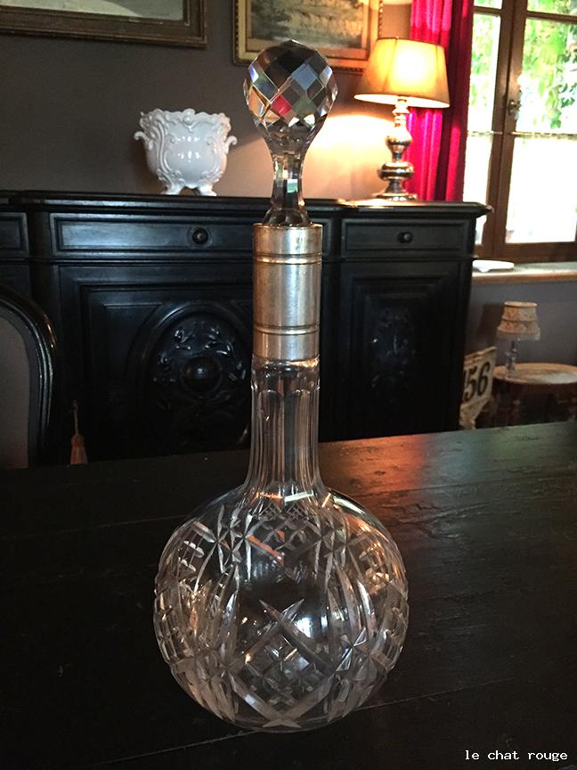 Decanter cut Crystal Baccarat mount silver metal