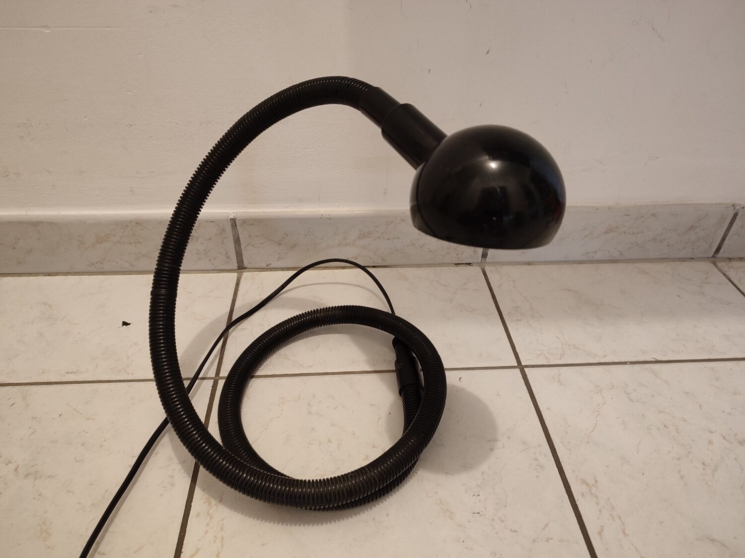 Desk lamp isao hosoe