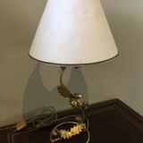 Golden lamp oak leaves