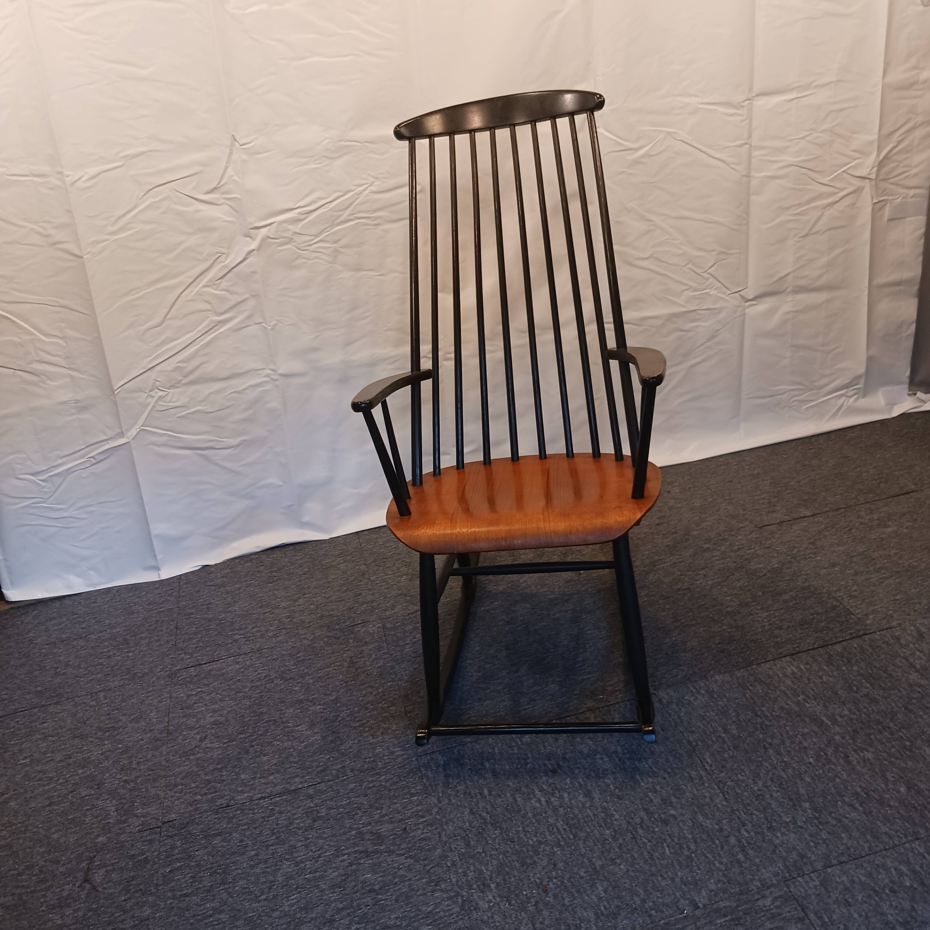 rocking-chair Ilmari Tapiovaara 1960