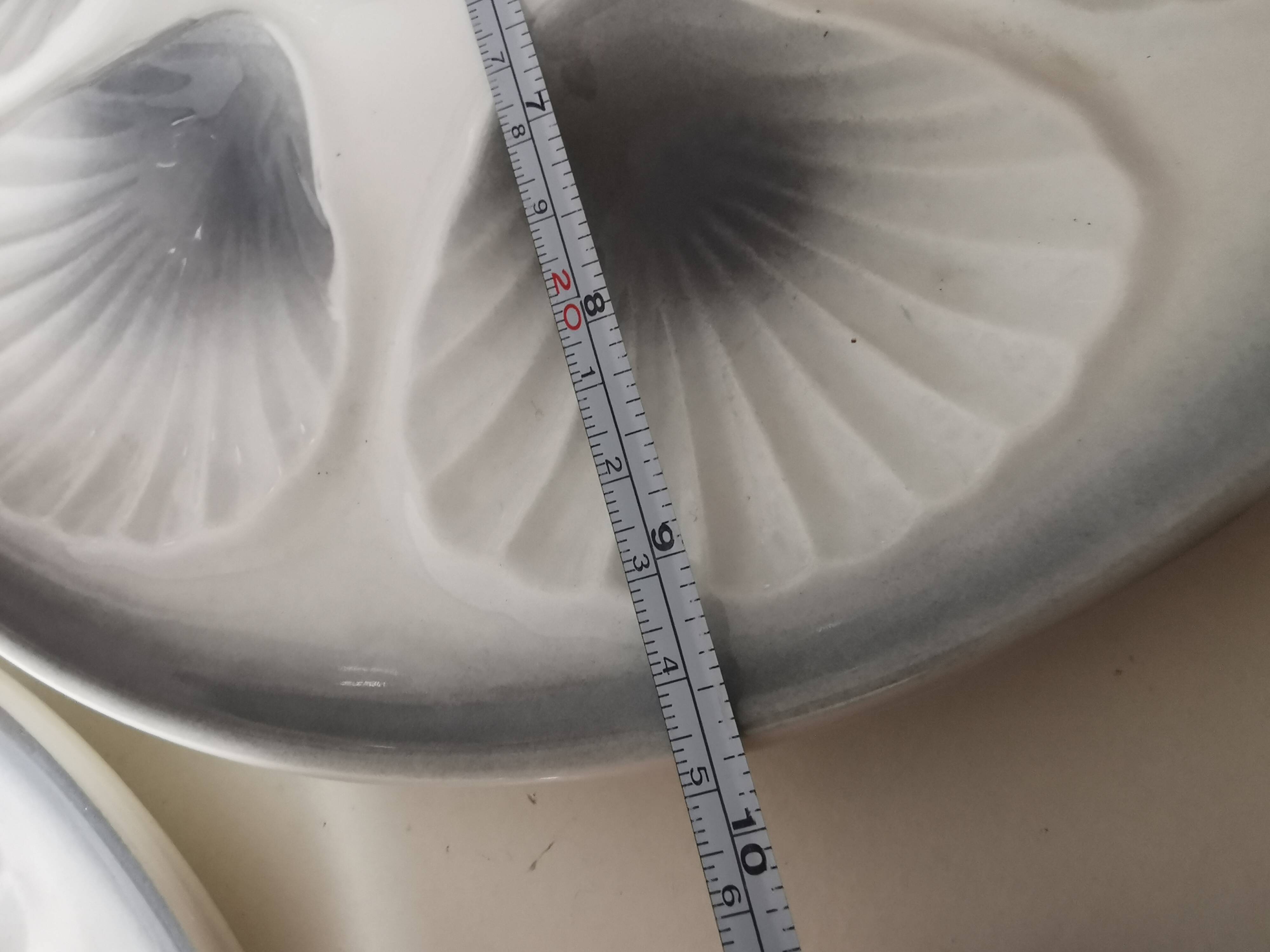 Plates, oyster dish, gray and white, Moulin des Loups ceramic