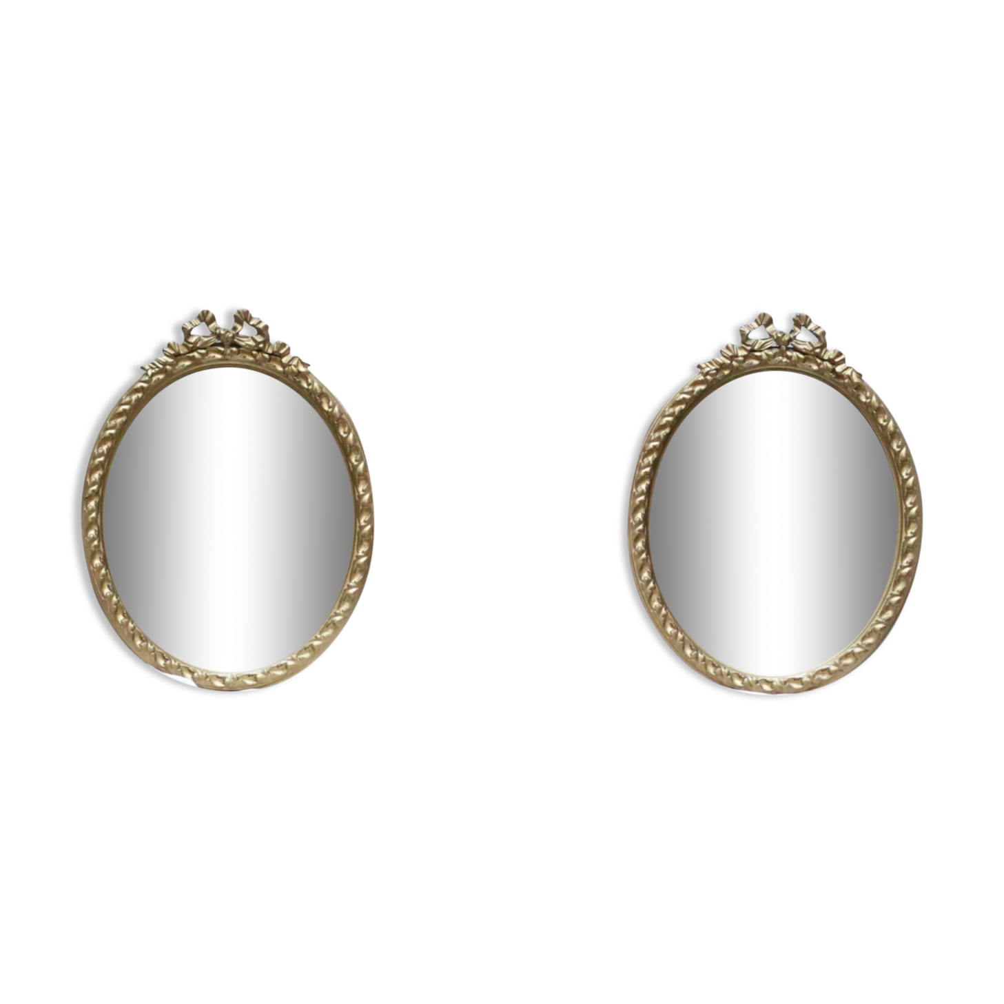 Paire de miroirs ovales anciens , bois doré, style Louis XVI, 45x35 cm