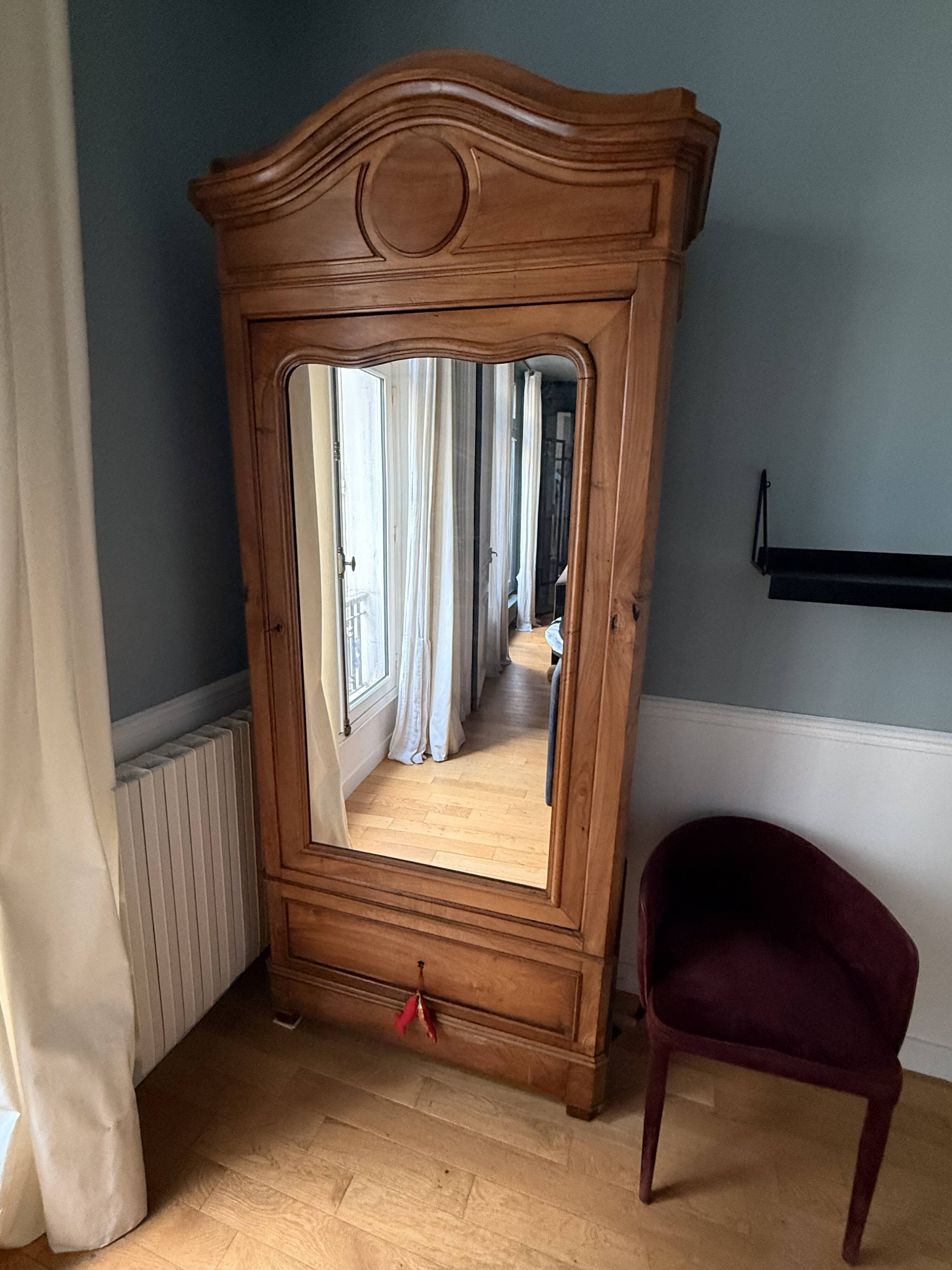 Antique Parisian wardrobe in solid wood – bevelled mirror
