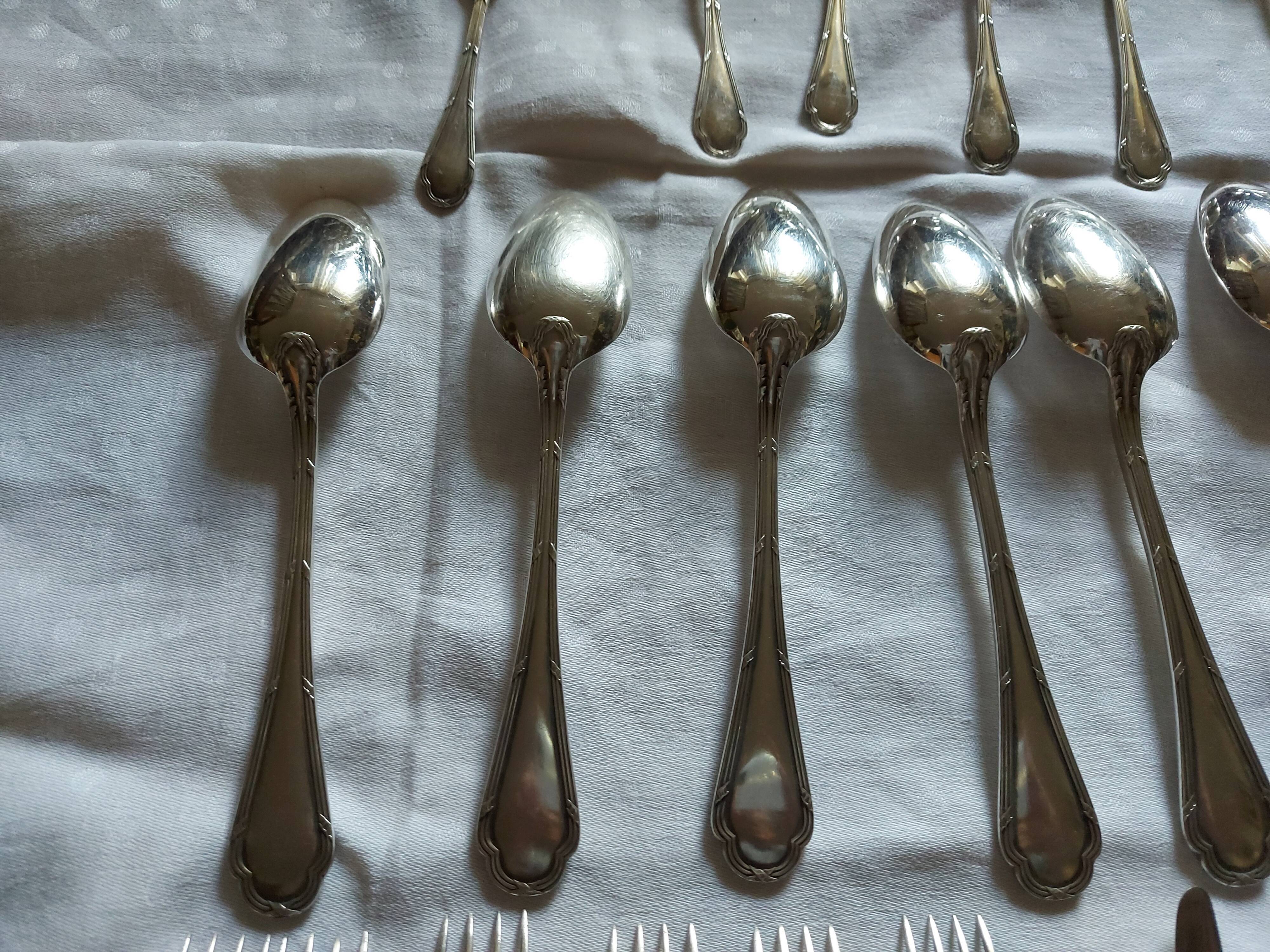 Ercuis housewife, 62 pieces in a box
