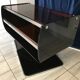 Meuble de TV pivotant en plexiglas fumé