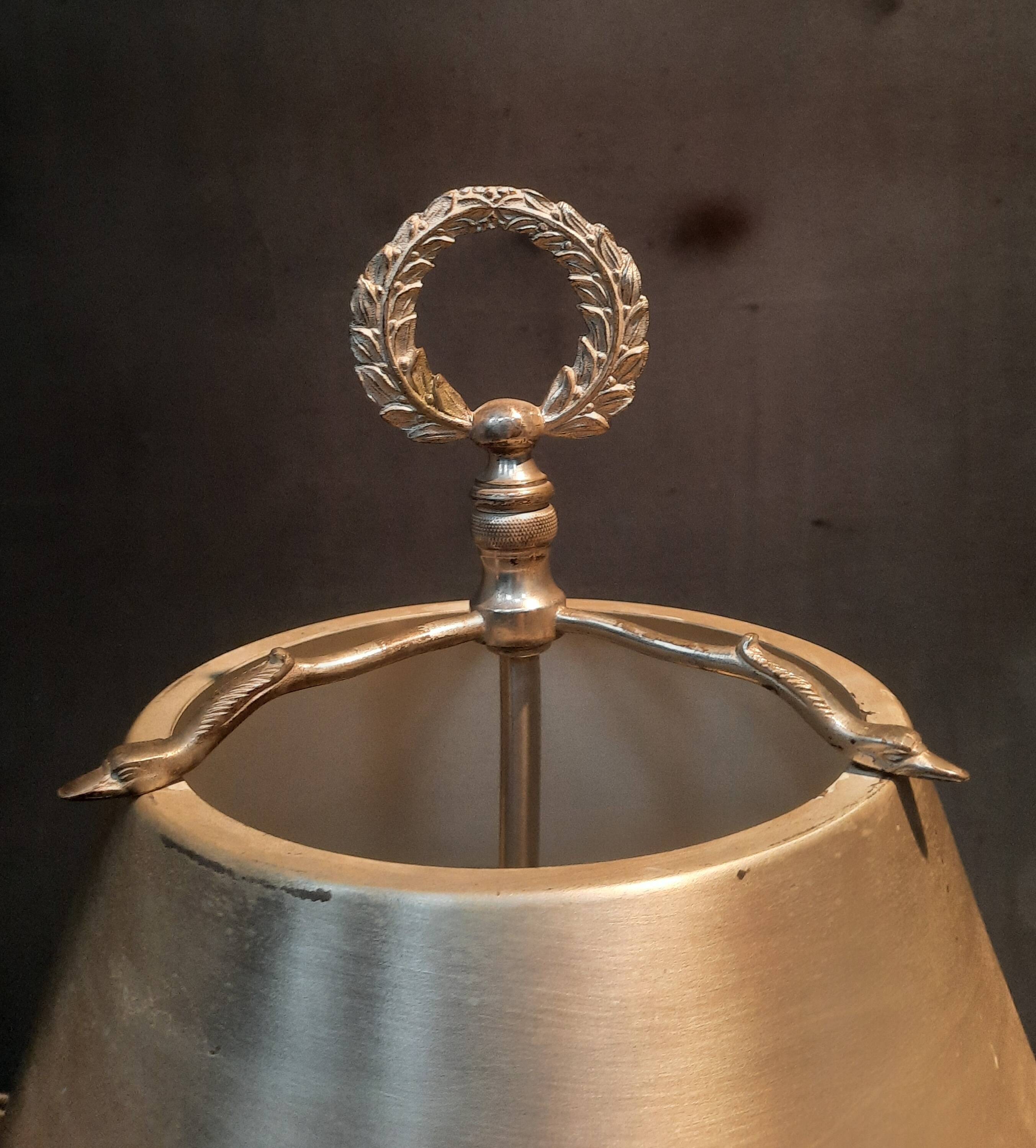 Lampe bouillotte de style  Louis XVI