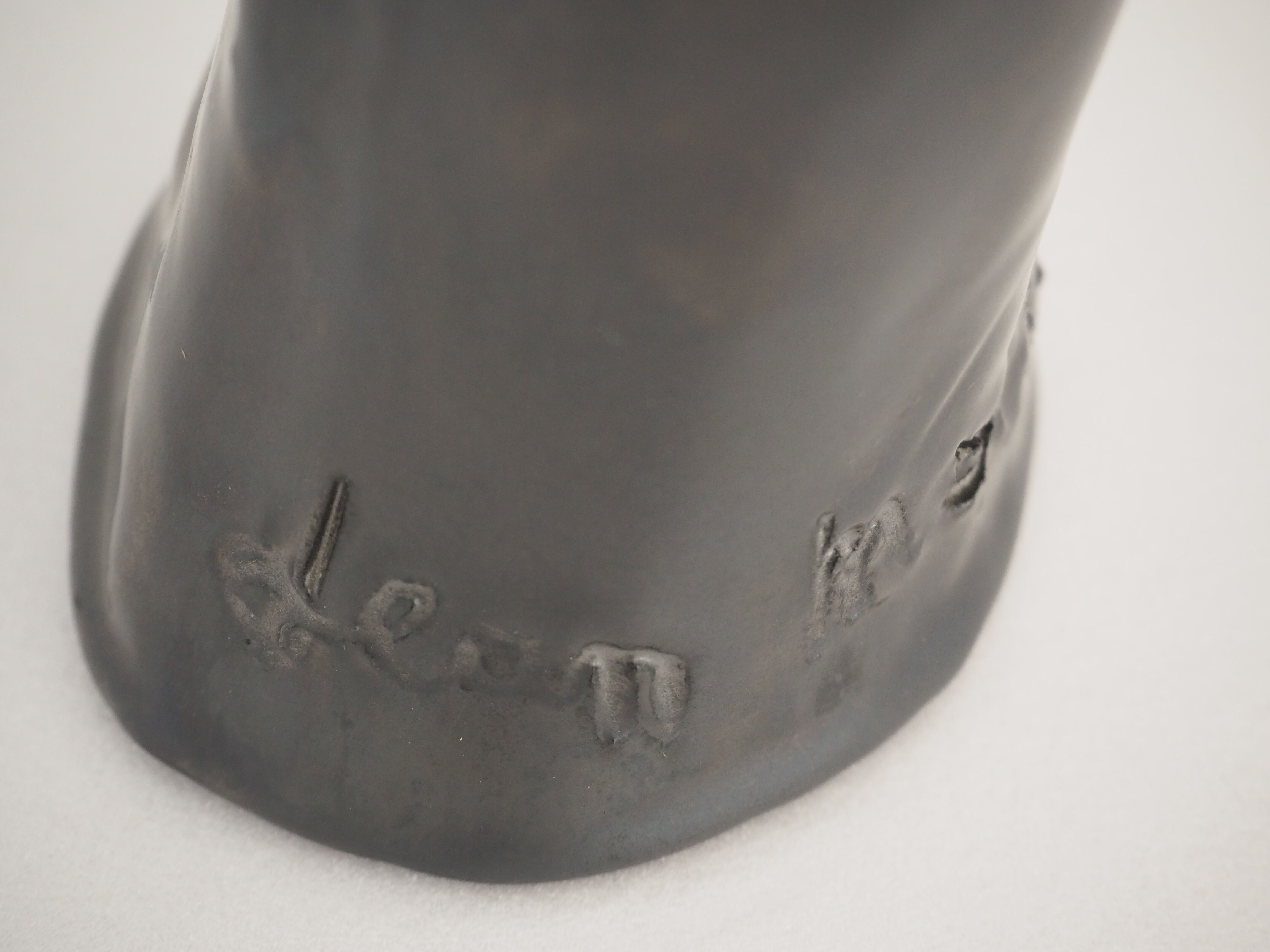 Hand-sculptured candlestick signed Jean Marais - Vallauris - Cocteau