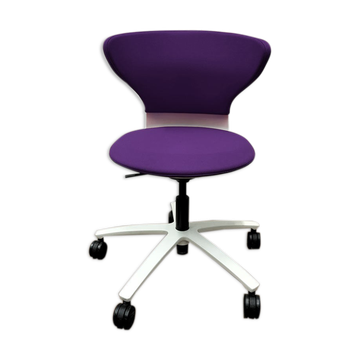 Chaise pivotante sedus turn around en tissu violet