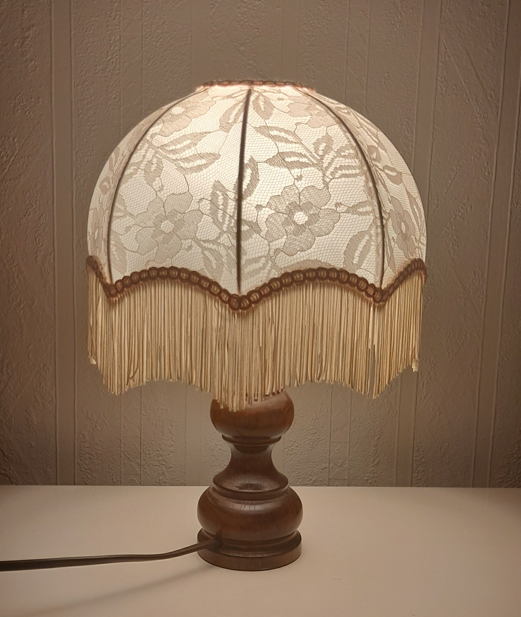 Table lamp lampshade lace ecru/old pink, scalloped fringed dome, charleston