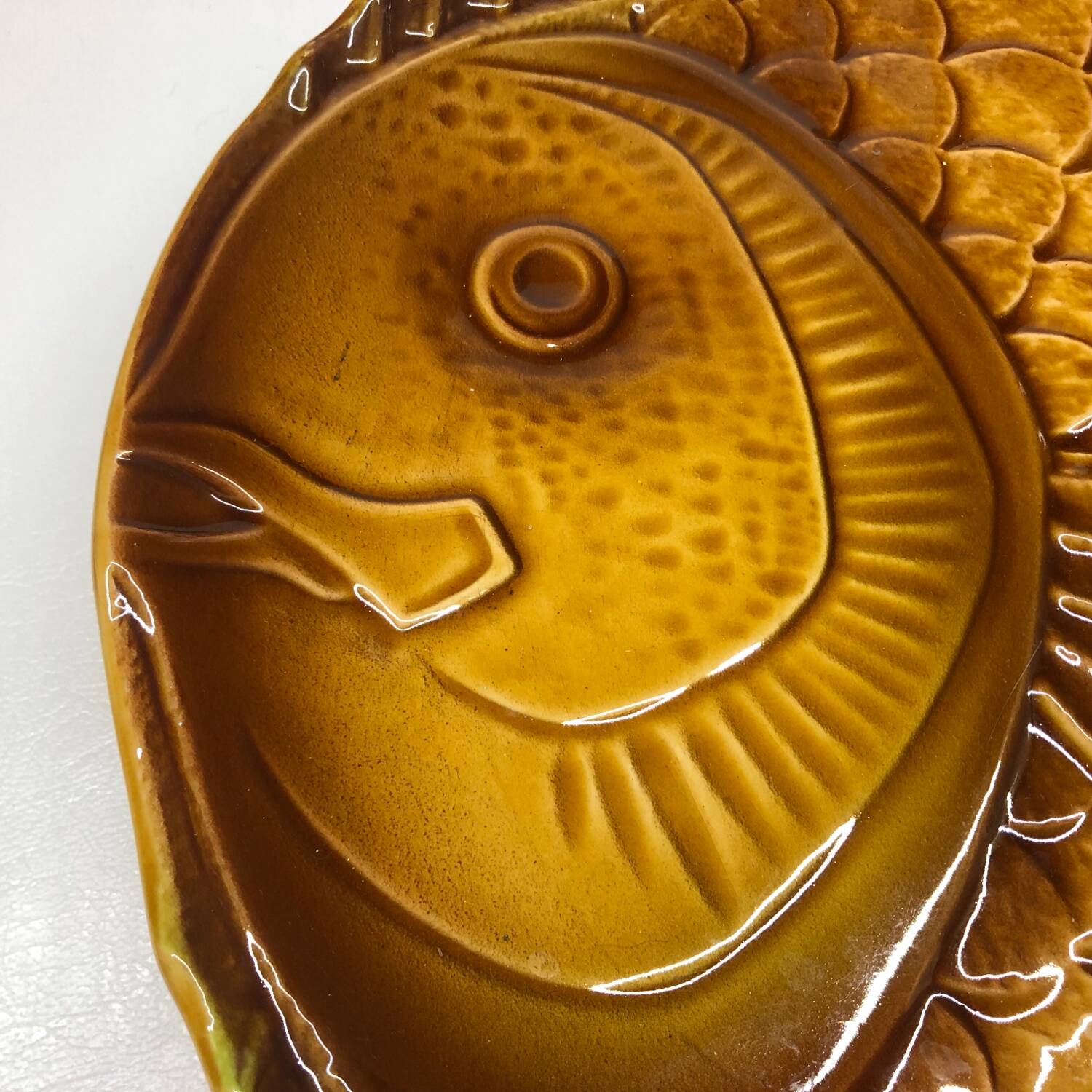 2 vintage fish dishes in slip from Sarreguemines