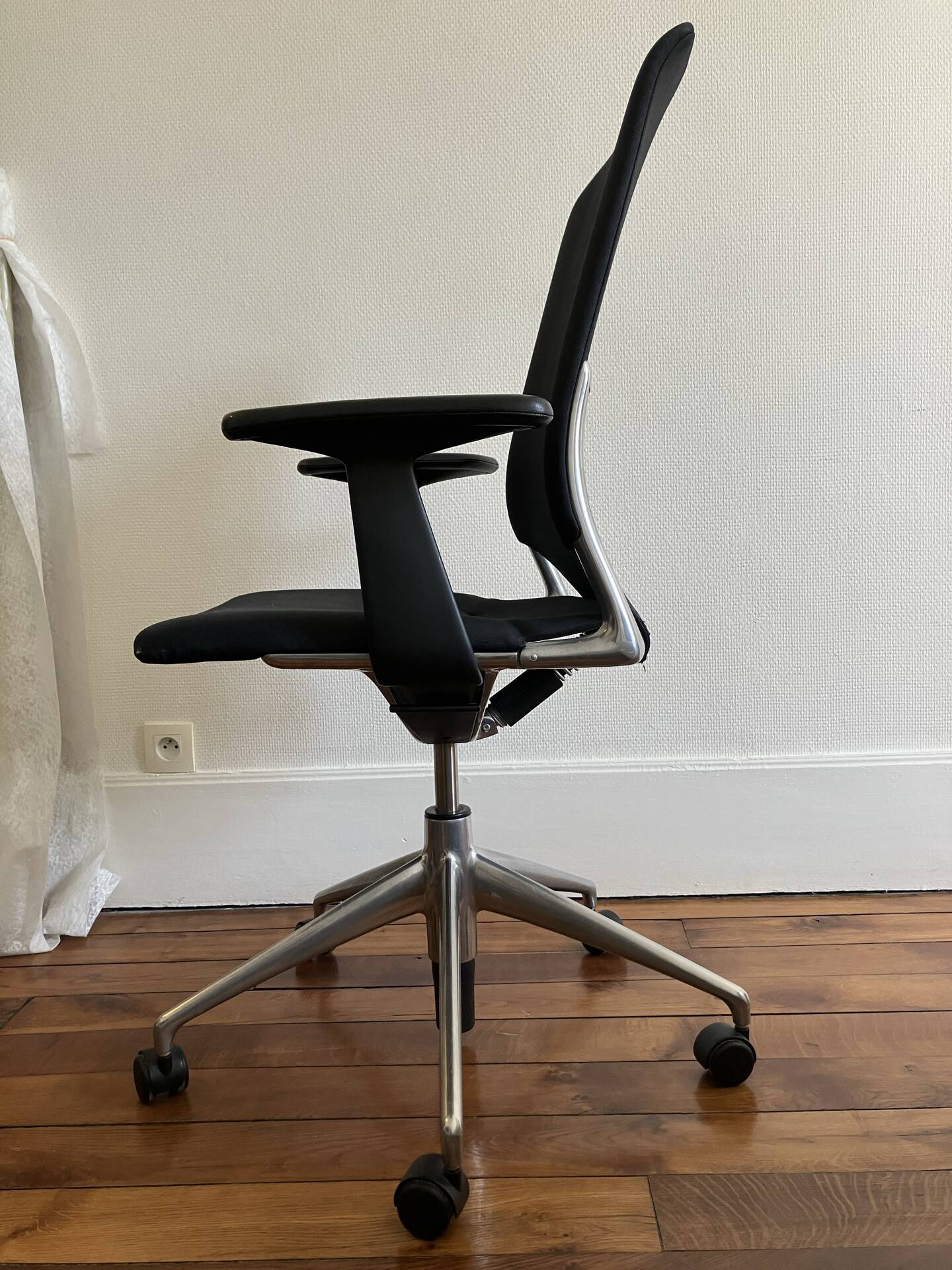 Vitra Meda office chair