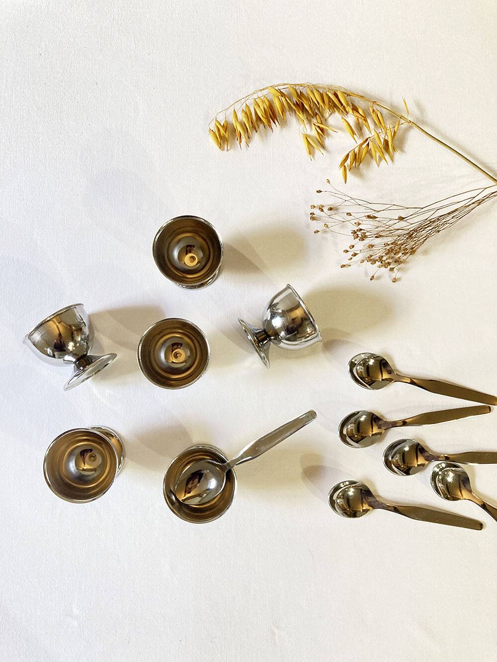 Service coquetiers en inox par Guy Degrenne
