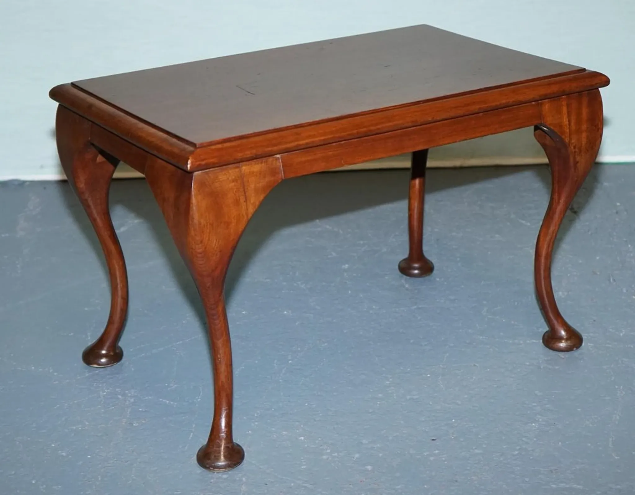 Queen Anne Vintage Wooden Coffee Table