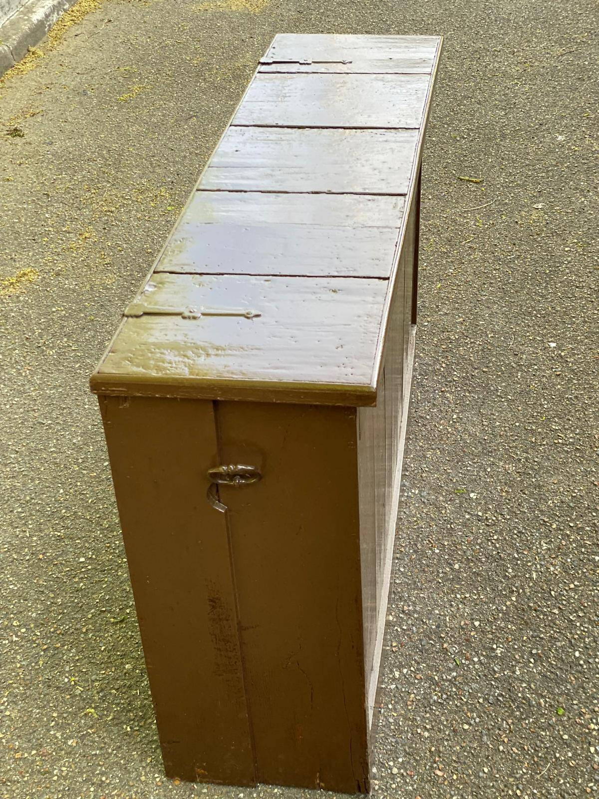 Vintage wooden farmhouse trunk 117x31x68cm