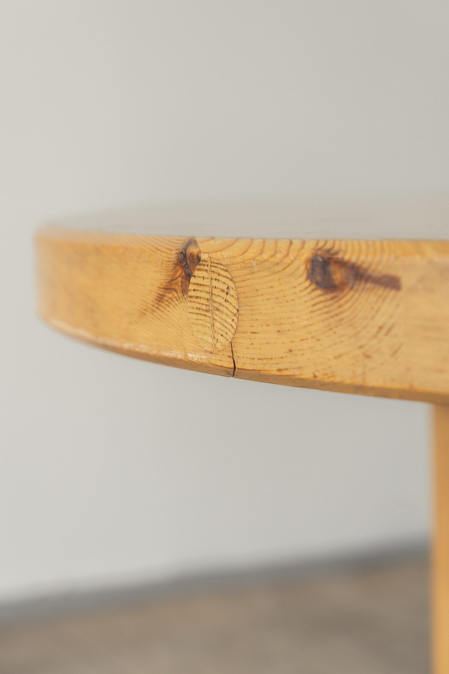 Roland Wilhelmsson, dining table