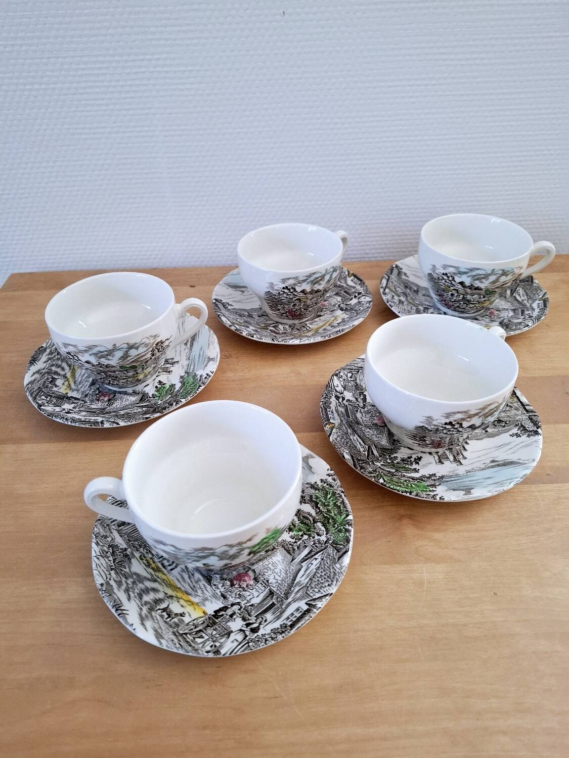 Tasses et soucoupes wedgwood england