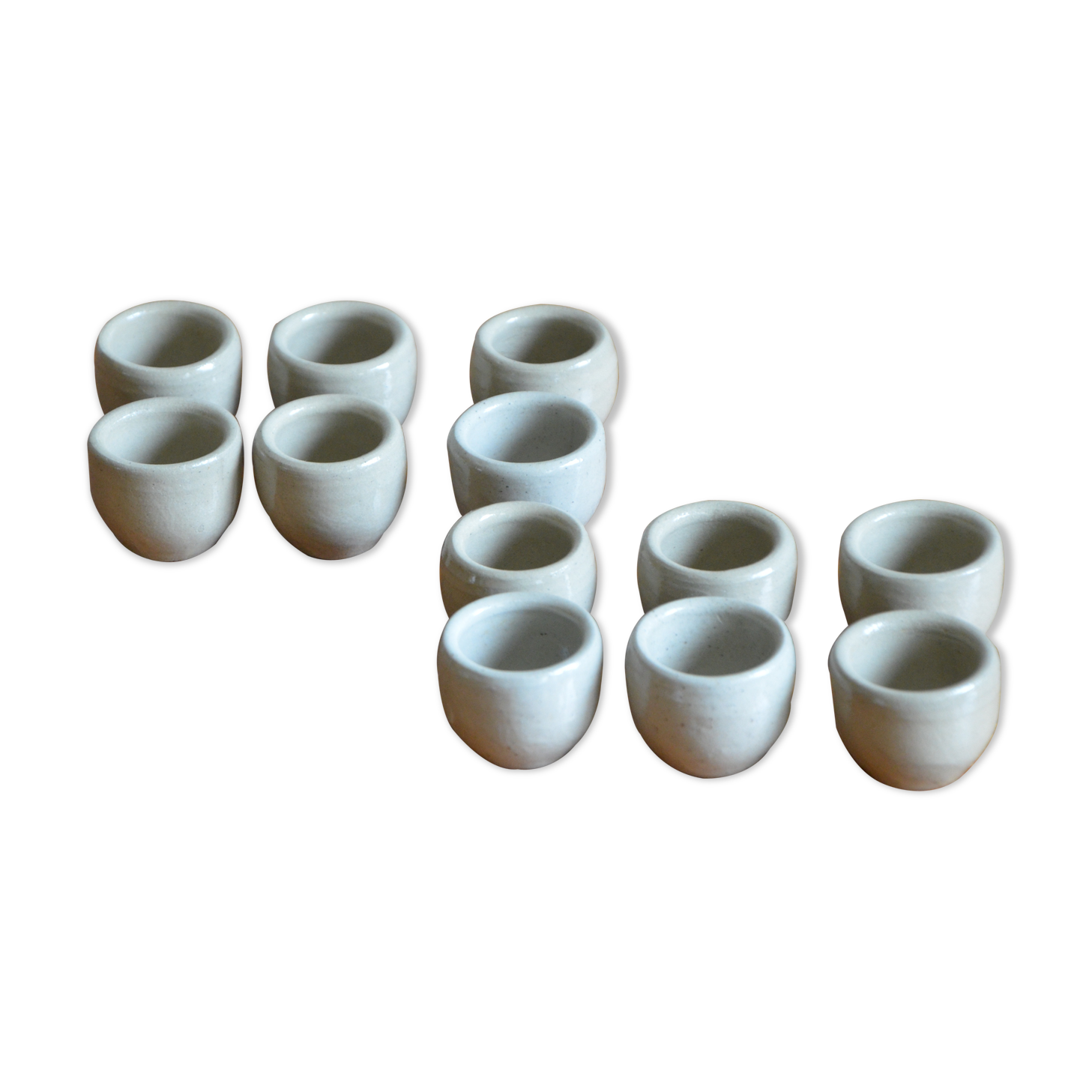 Lot of 12 grey sandstone snail buckets