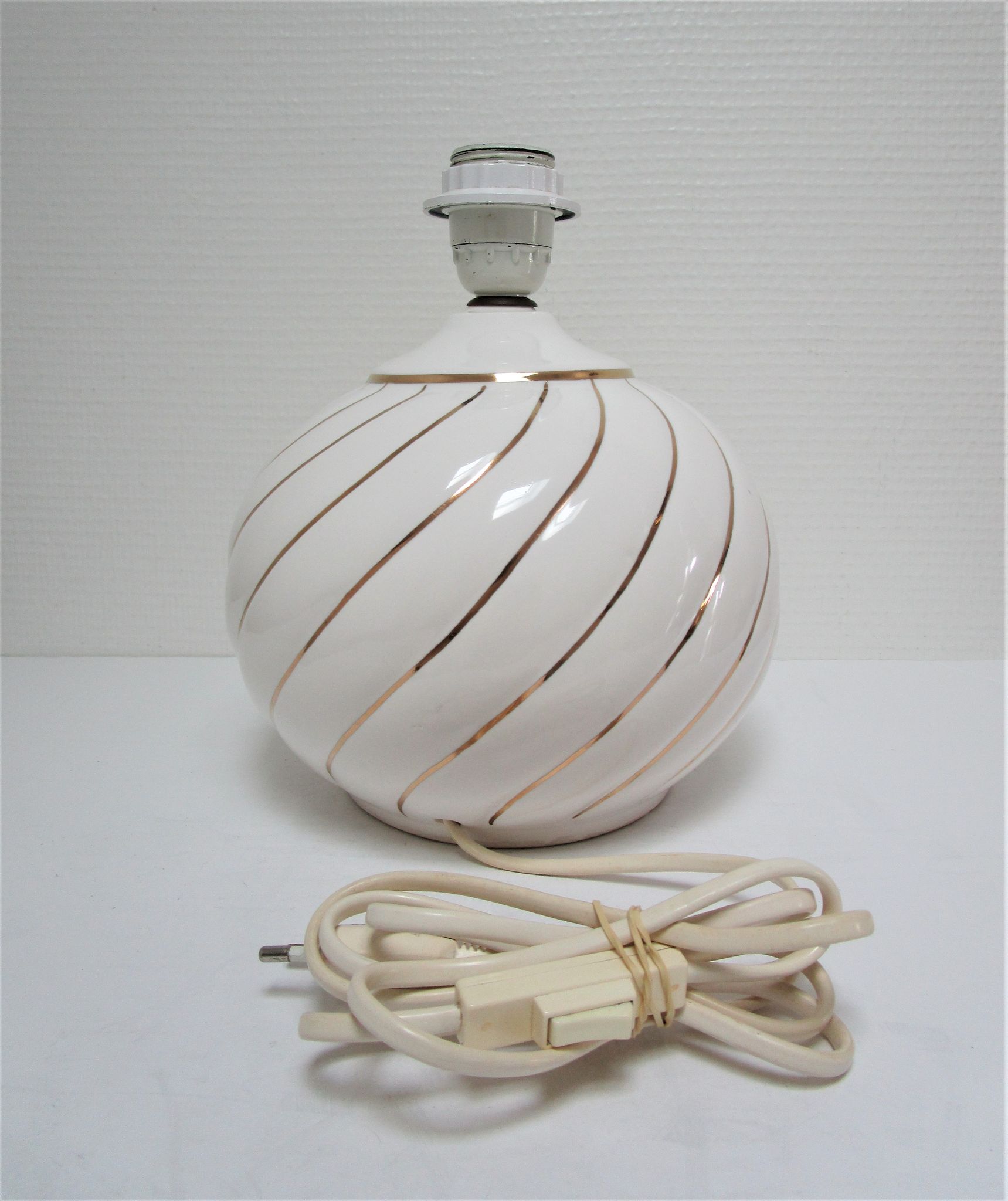Pied de lampe céramique blanc et or design italien années 70 / 80